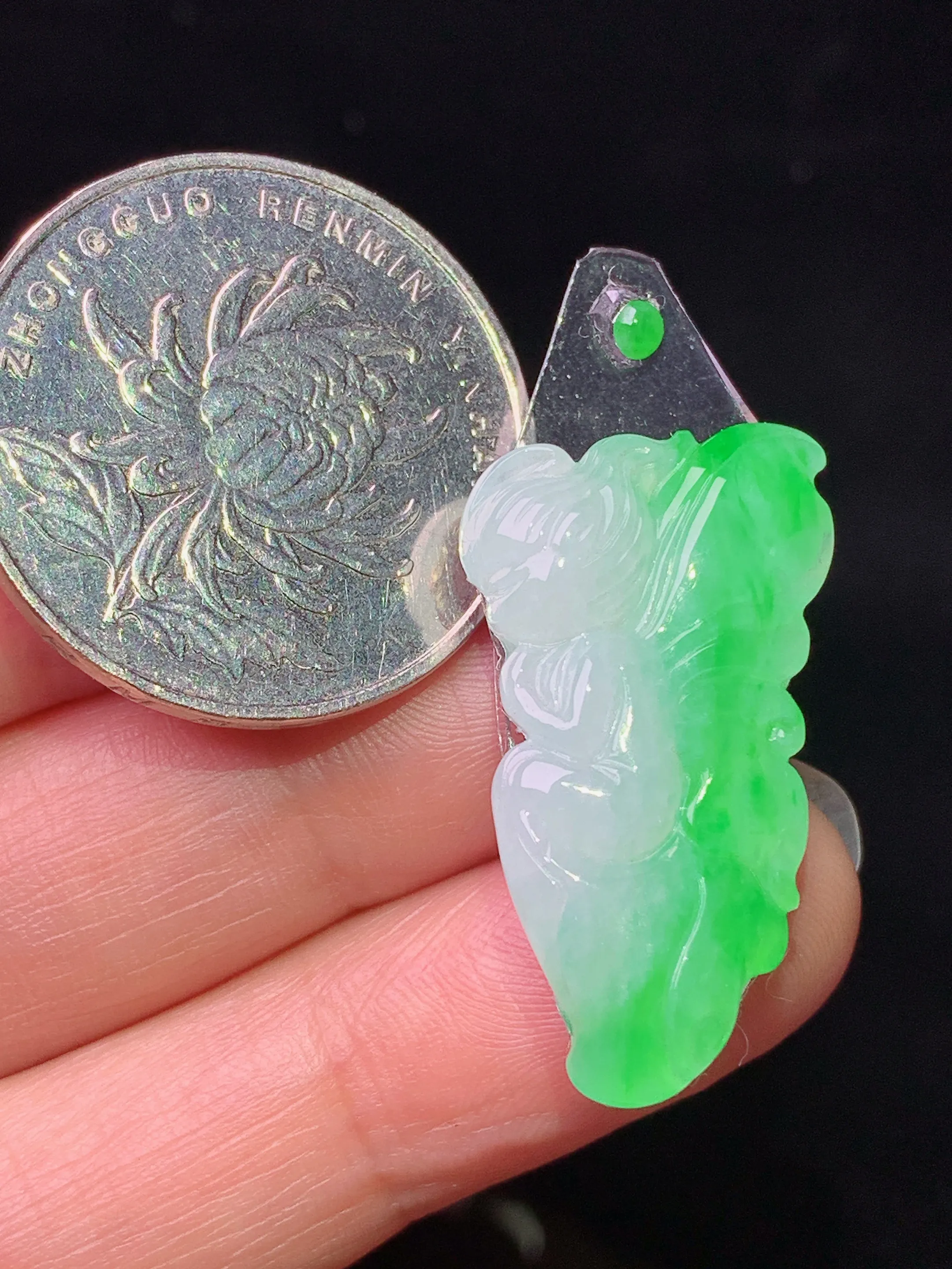 镶嵌款 翠绿天使宝宝吊坠 玉质细腻 色泽清新艳丽 整体尺寸29*16*4.8