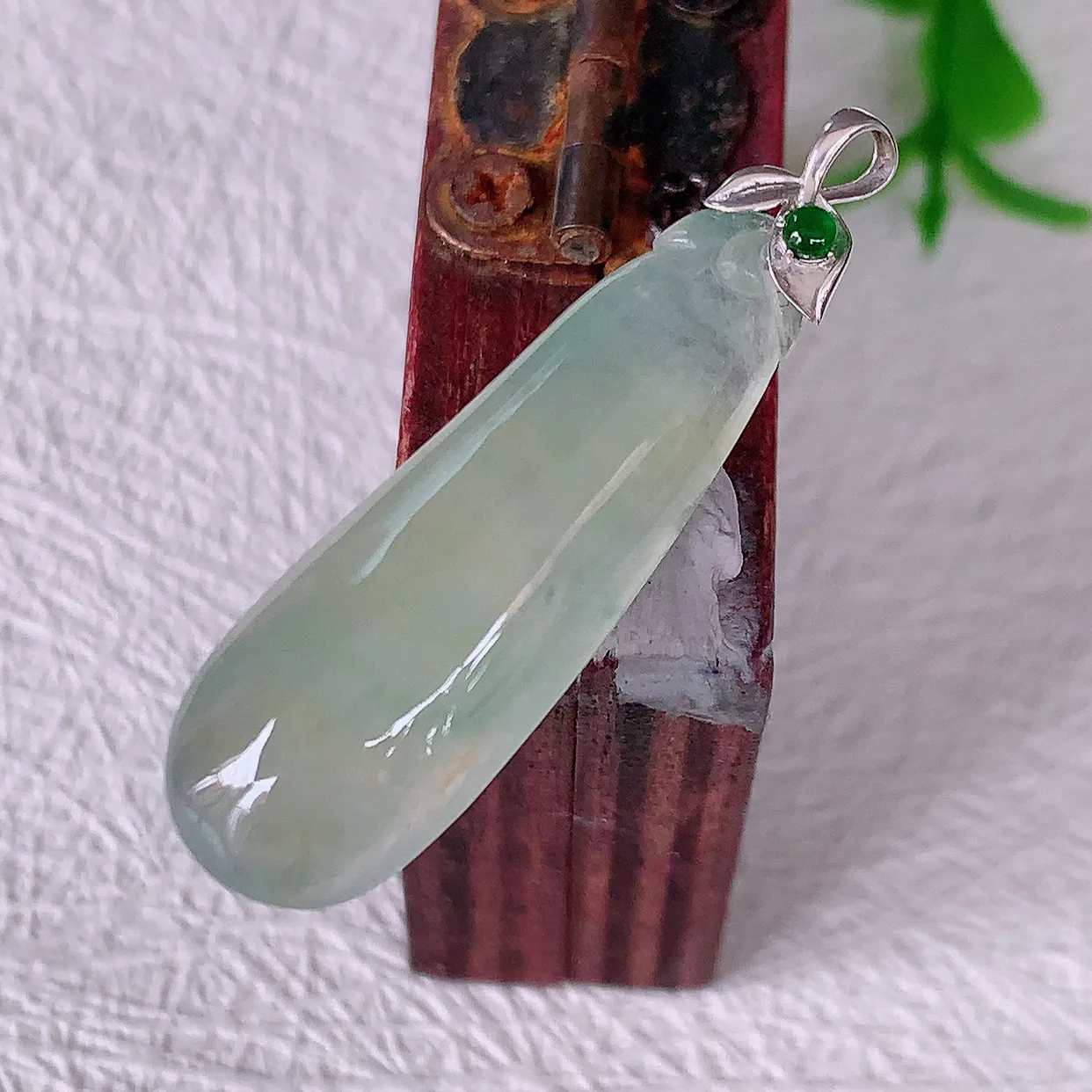 18K金镶嵌冰种黄加绿翡翠招财福瓜吊坠，精美饱满福瓜，种水足，形态圆润饱满，福相十足 ！#12.20