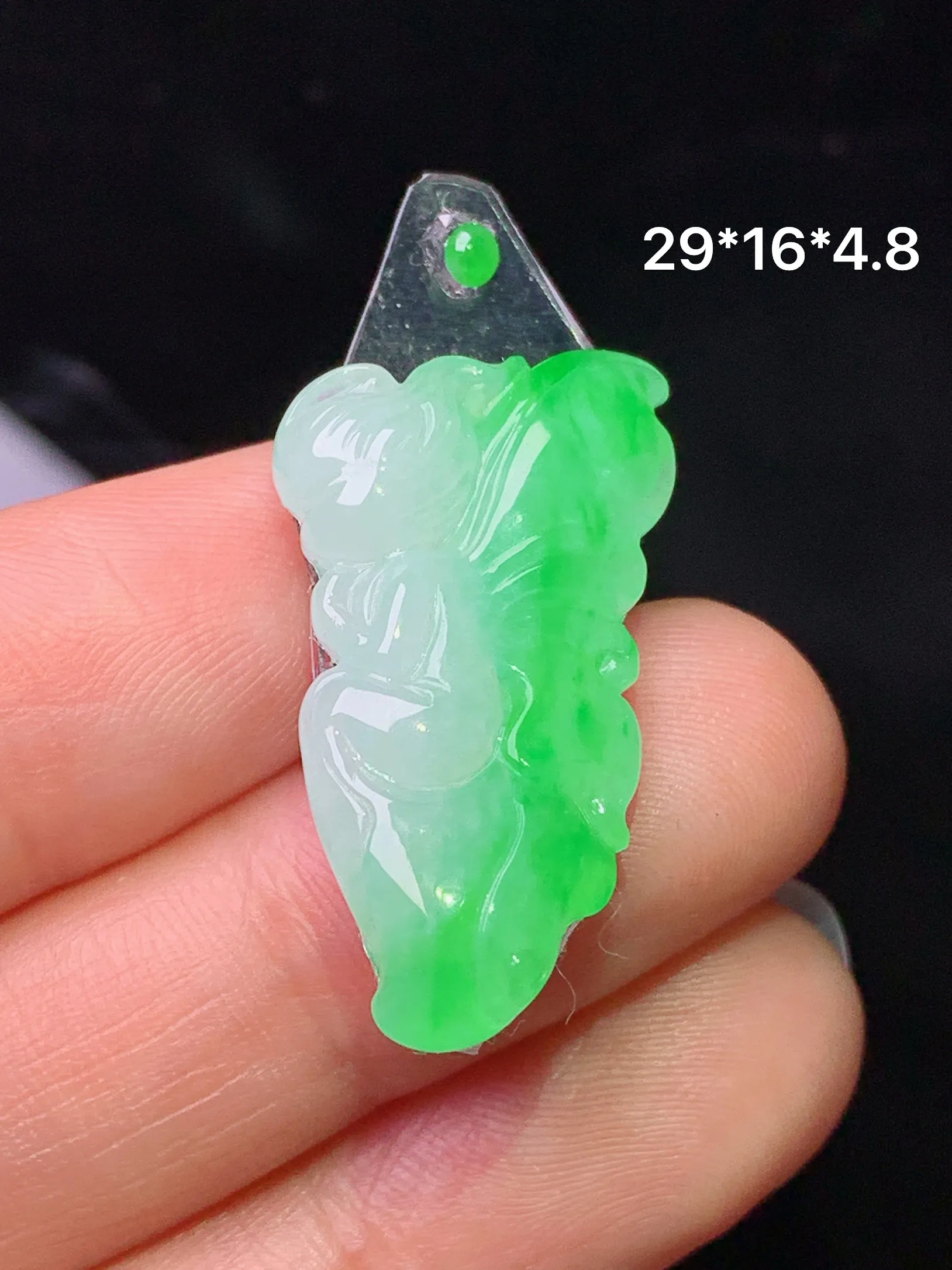 镶嵌款 翠绿天使宝宝吊坠 玉质细腻 色泽清新艳丽 整体尺寸29*16*4.8