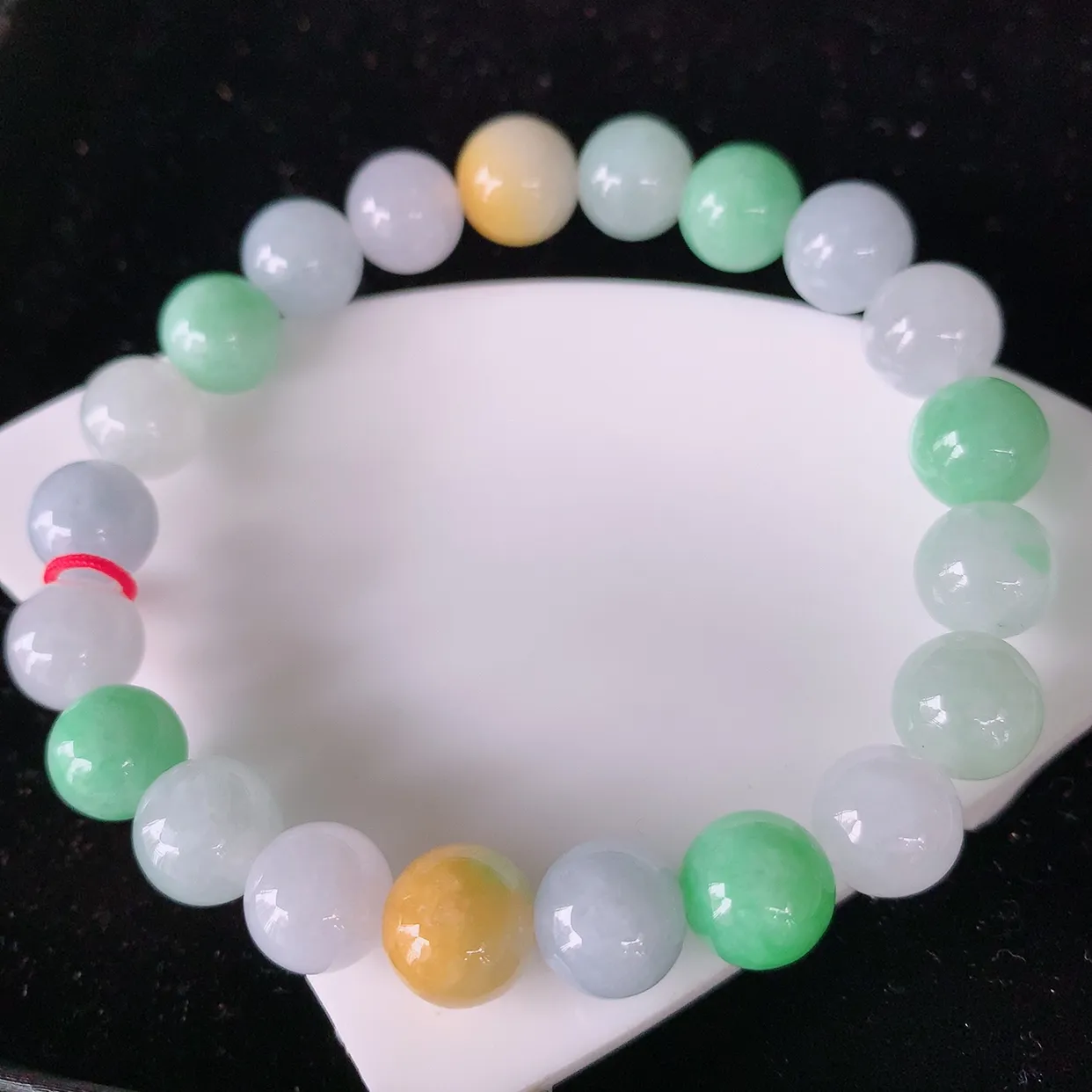 自然光实拍，冰润多宝翡翠手链，多彩翡翠手串，颜色丰富，料子细腻，高档大气，自戴送礼佳品！#46.20取一尺寸9.5mm