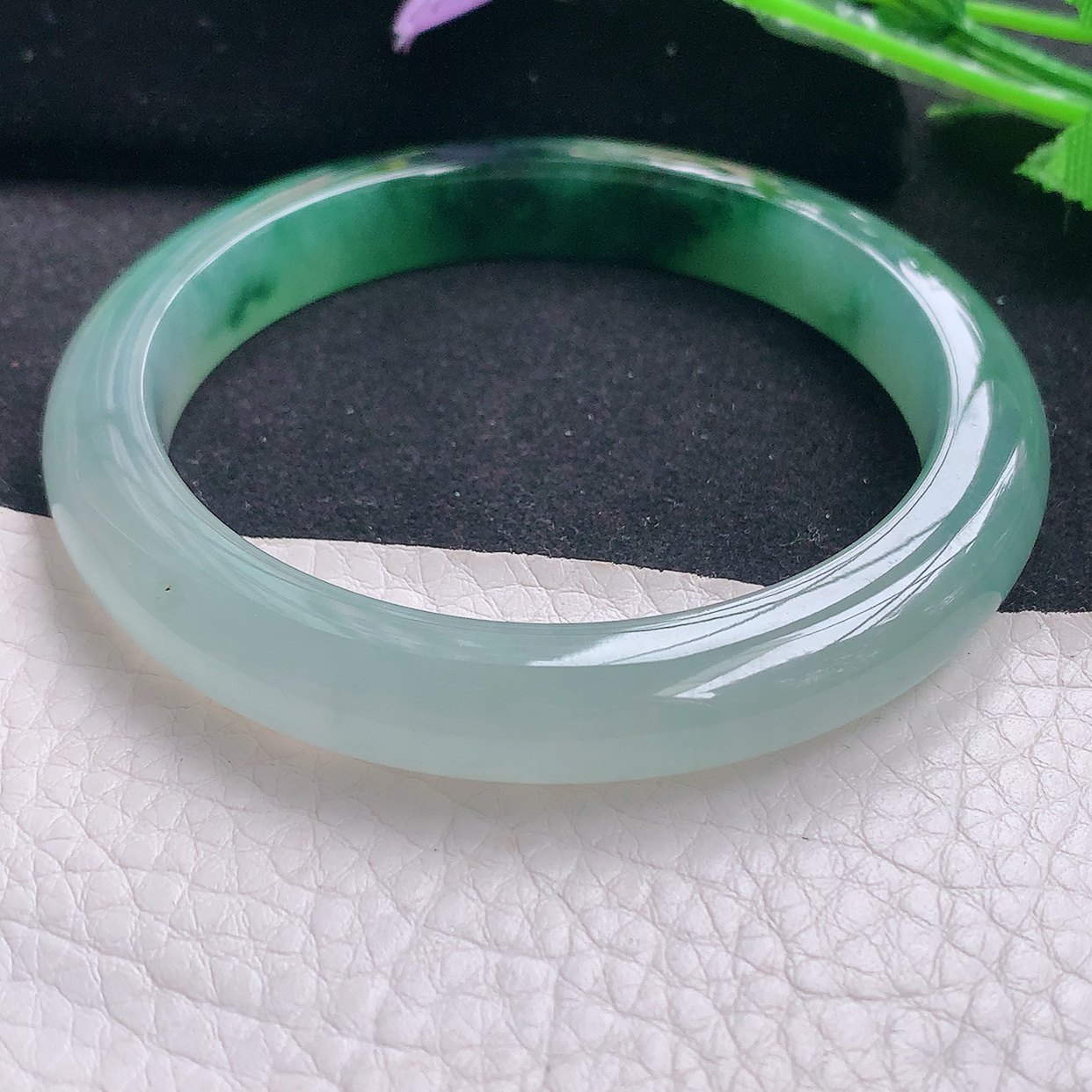 nc自然光57.5*9.6*8.6平安镯 缅甸翡翠玉手镯冰飘花起光宽边玉手环