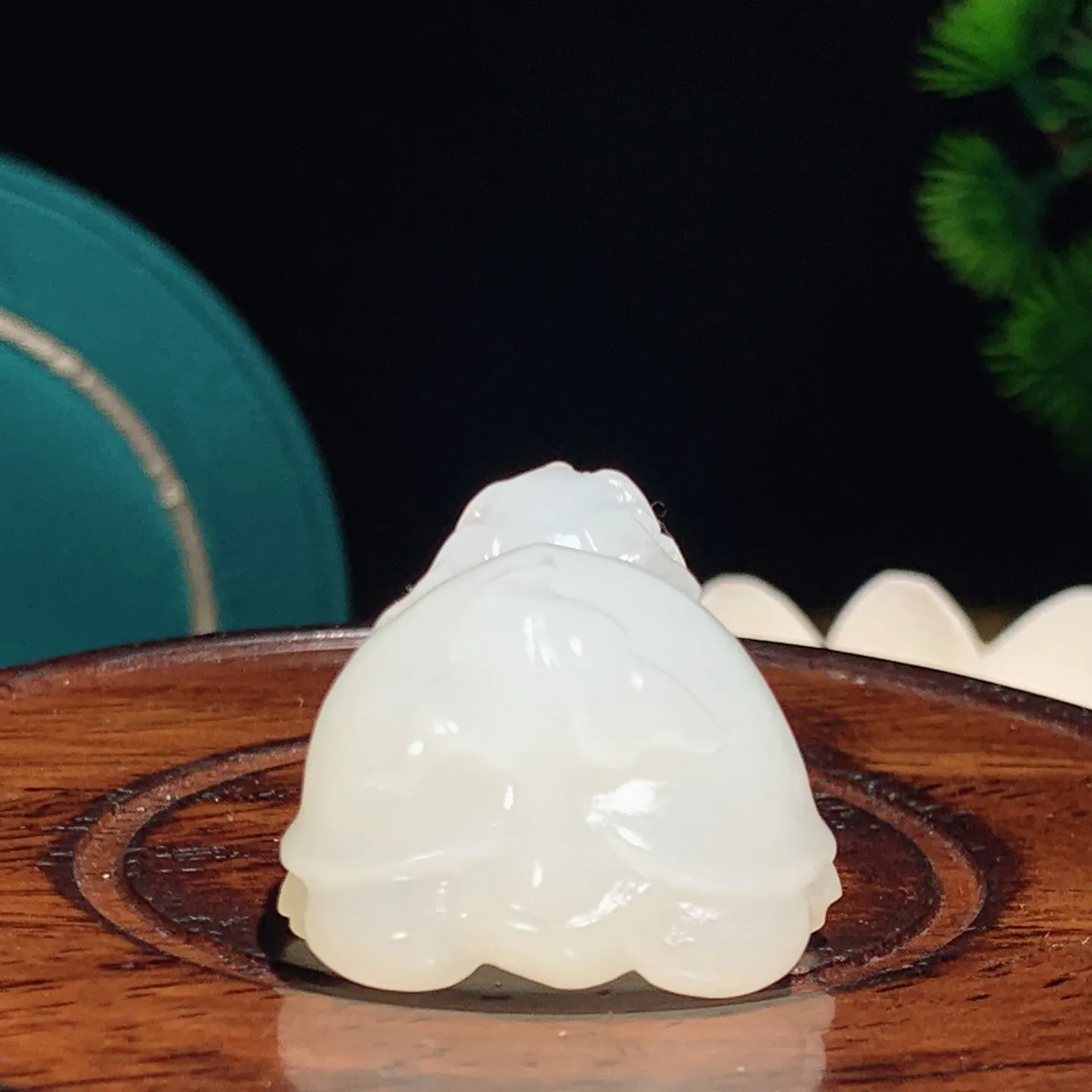 和田玉白玉羊脂白富贵长寿龙龟挂件。尺寸41/27/19重30克。玉质细腻油润。手推出油。佩戴高端典雅。lt251220