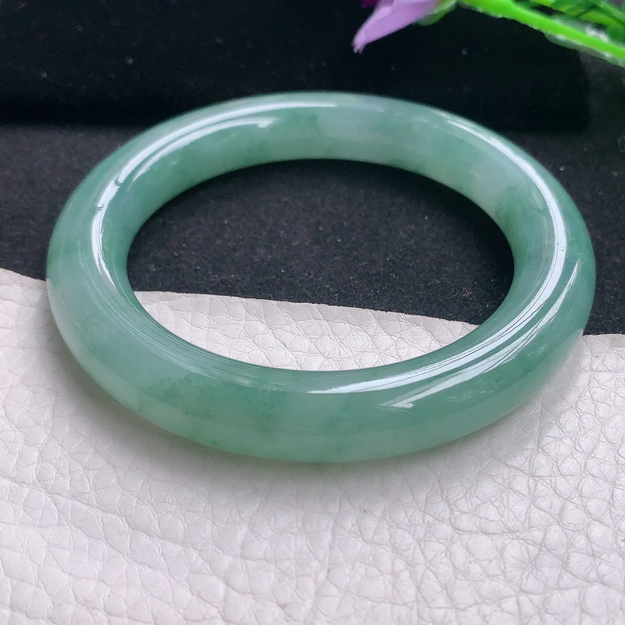 xd自然光59*10.8美人镯 缅甸翡翠a货玉手镯满绿圆条玉手环