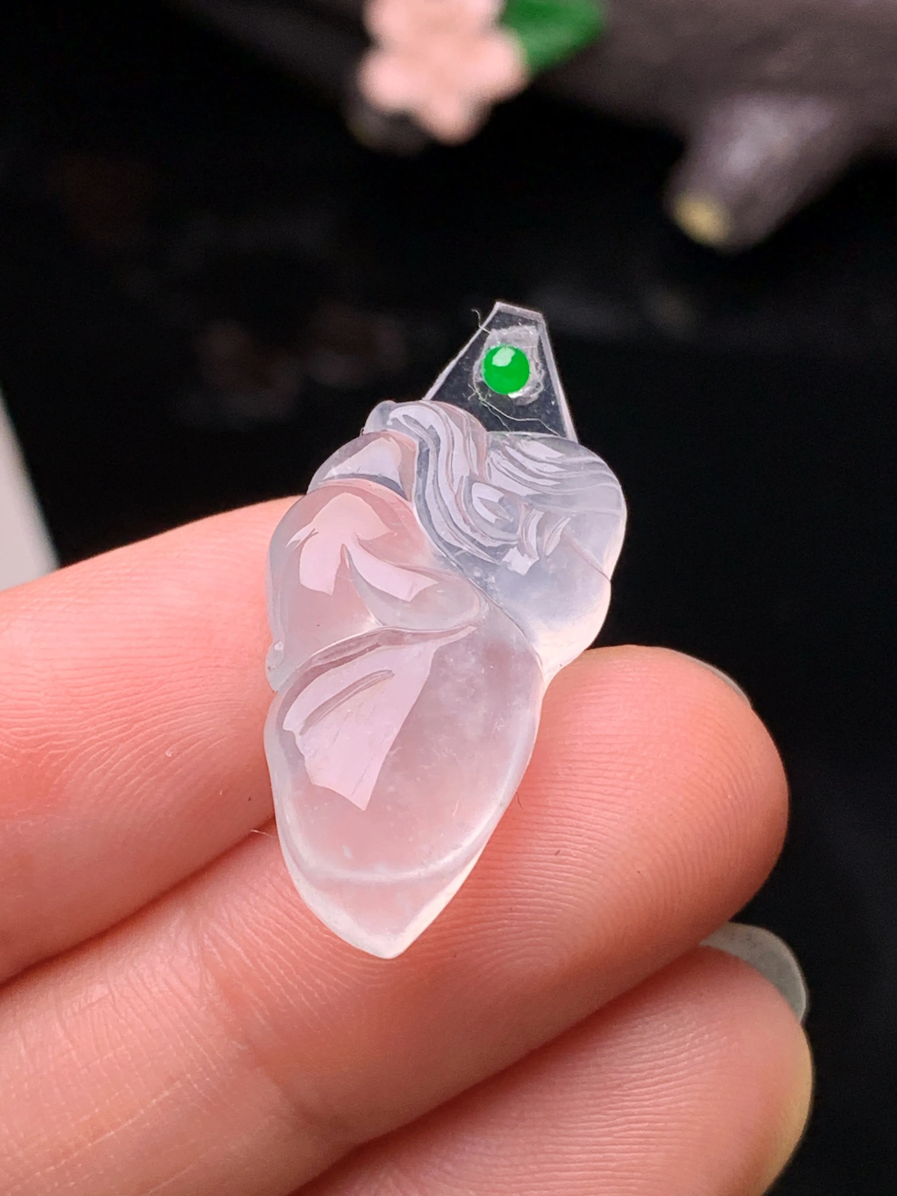 镶嵌款 冰种天使宝宝  玉质细腻 色泽清新艳丽 整体尺寸23.2*14*5.3