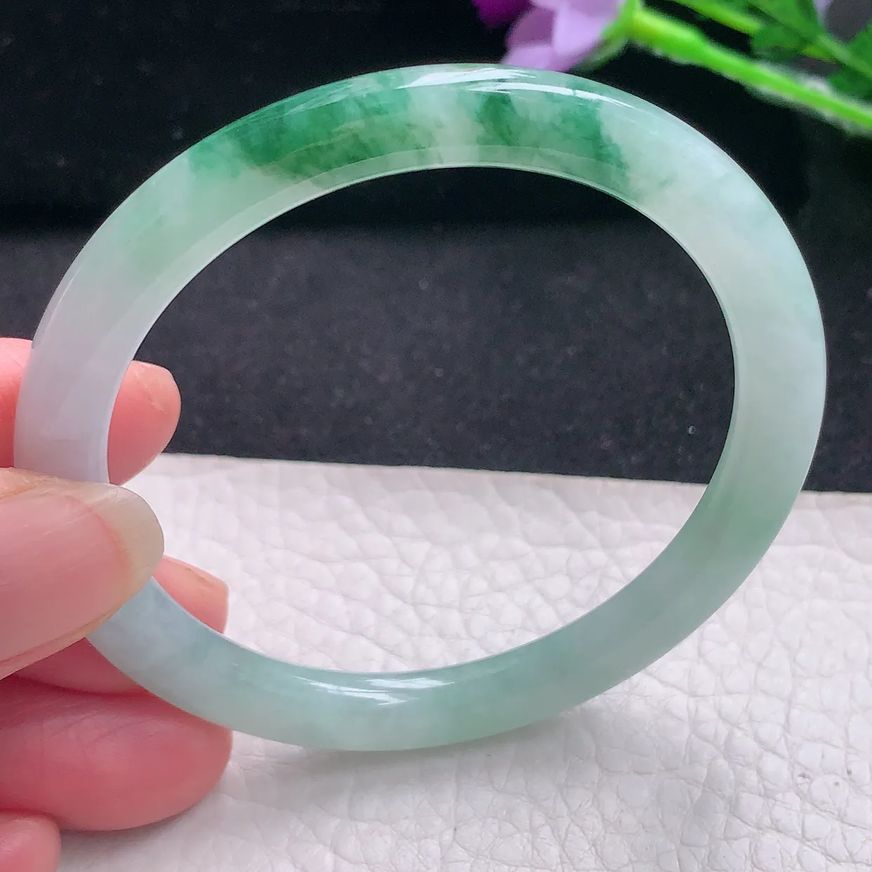 xh自然光54*6*7.3美人镯 缅甸翡翠a货玉手镯冰胶飘花圆条玉手环 平安镯