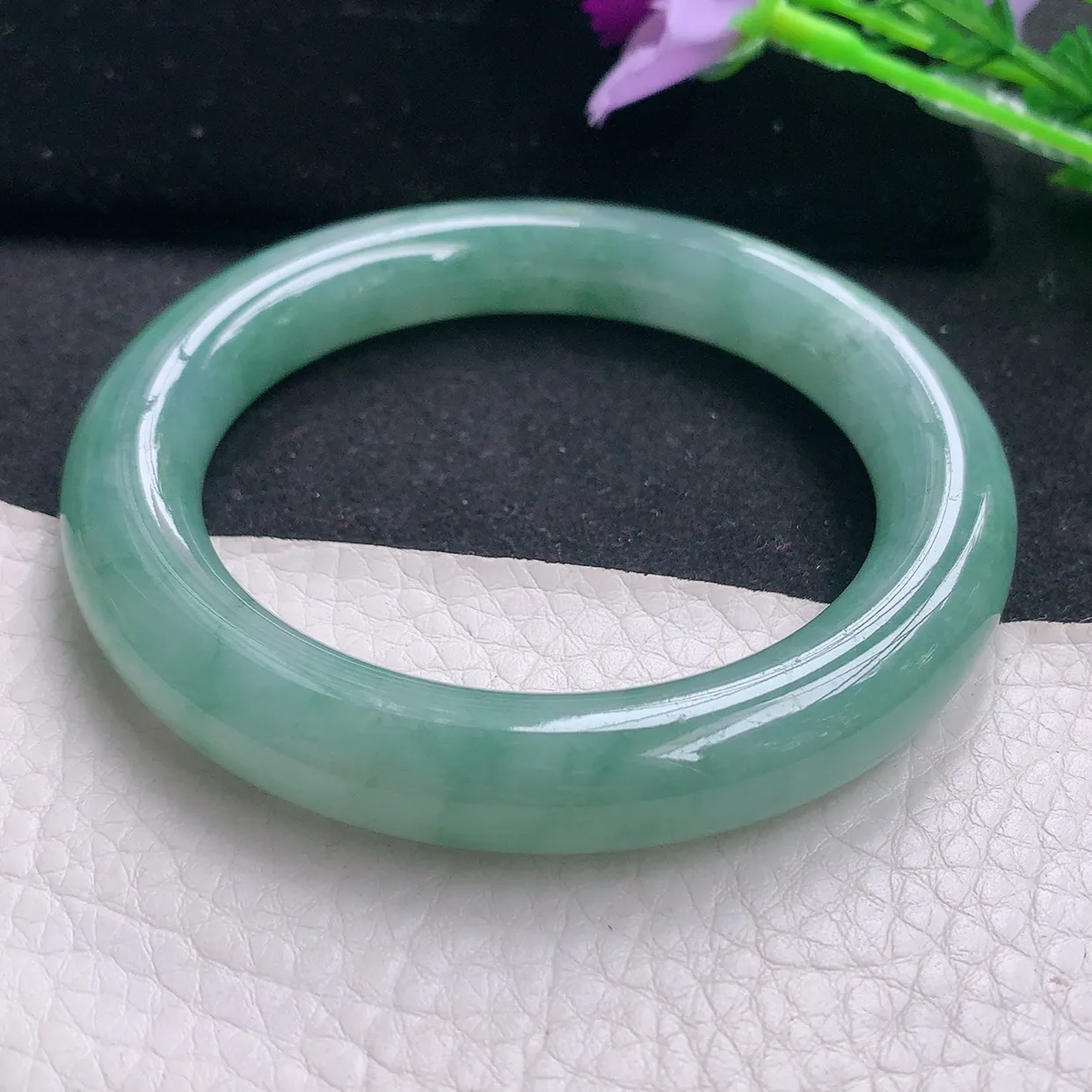 xd自然光59*10.8美人镯 缅甸翡翠a货玉手镯满绿圆条玉手环