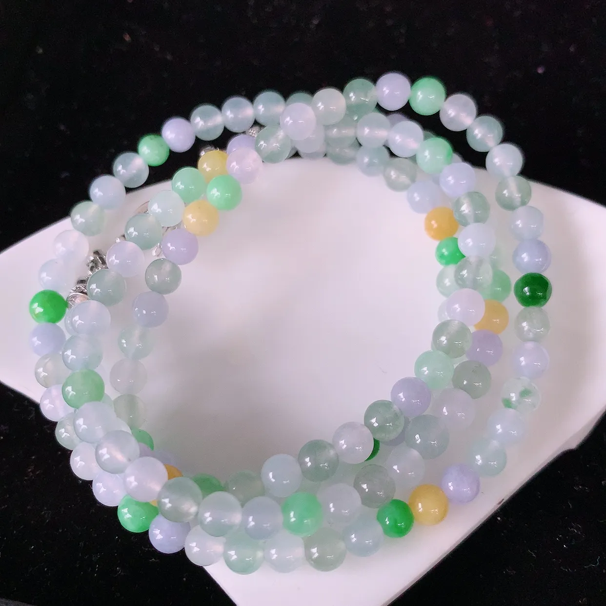 自然光实拍，冰种多宝翡翠项链，多彩翡翠珠链，颜色丰富，料子细腻，高档大气，自戴送礼佳品！#191取一尺寸4.5mm