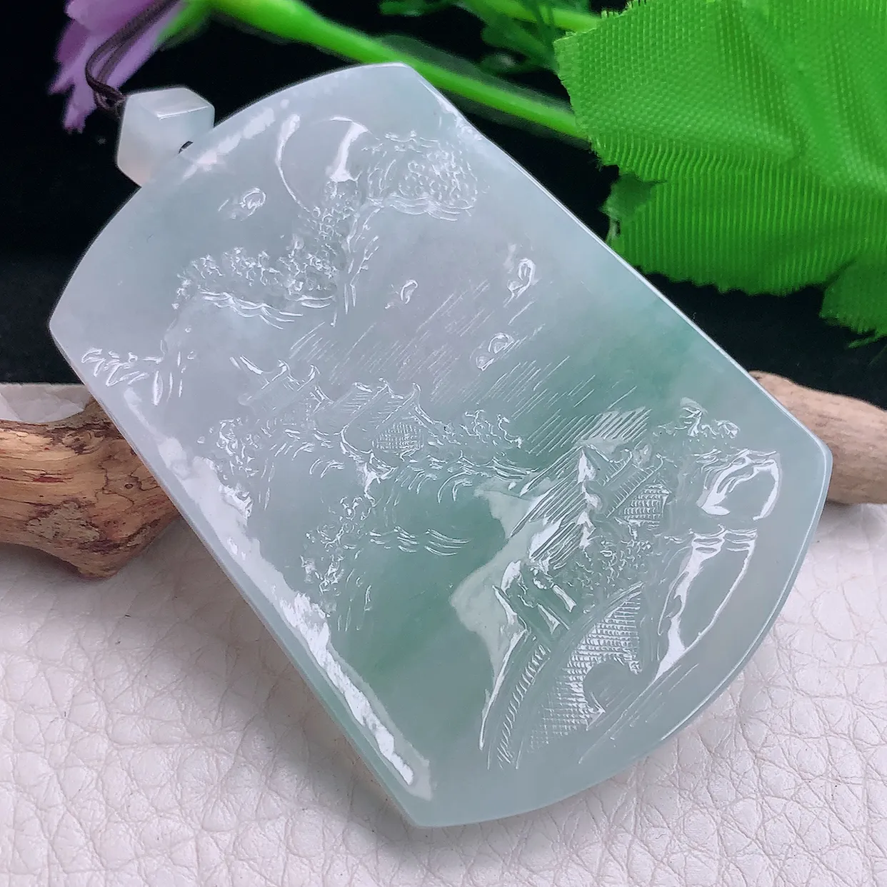 Lz实拍60*44.8*4.6天然缅甸翡翠山水牌玉坠 精雕指日高升项坠