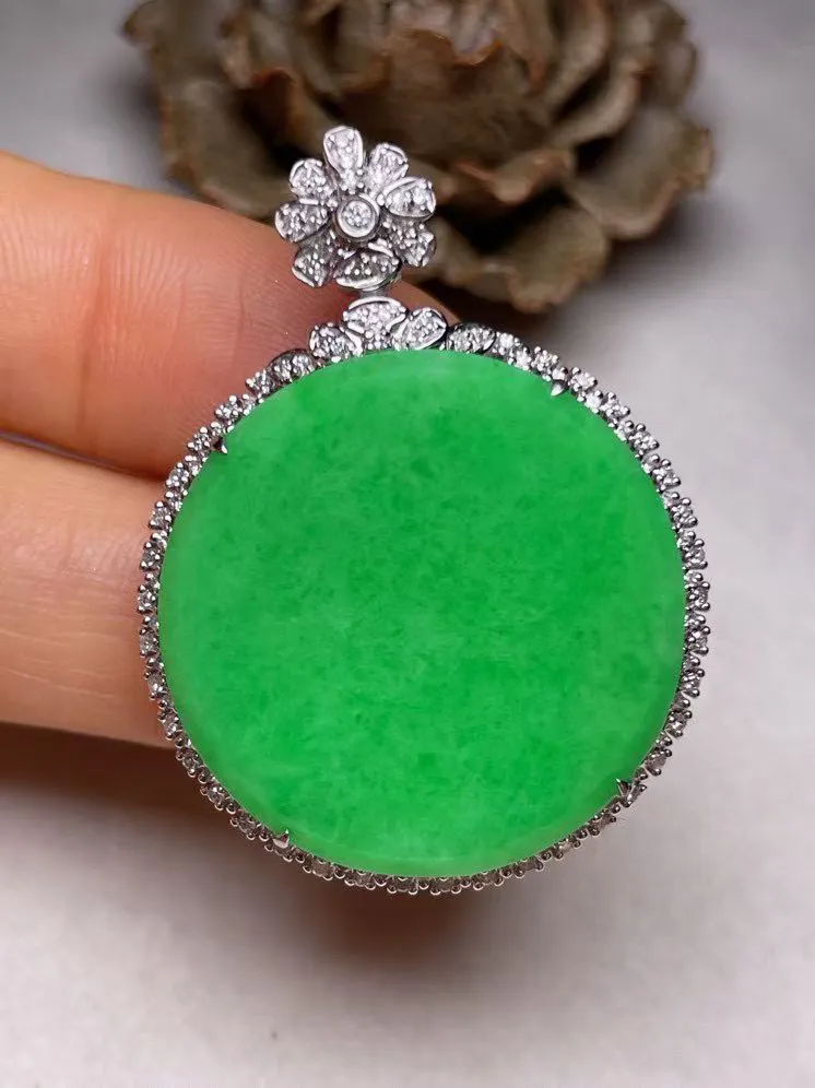 冰糯种辣色平安扣吊坠、真金真钻镶嵌，种水好，玉质细腻 .裸石尺寸 26.0