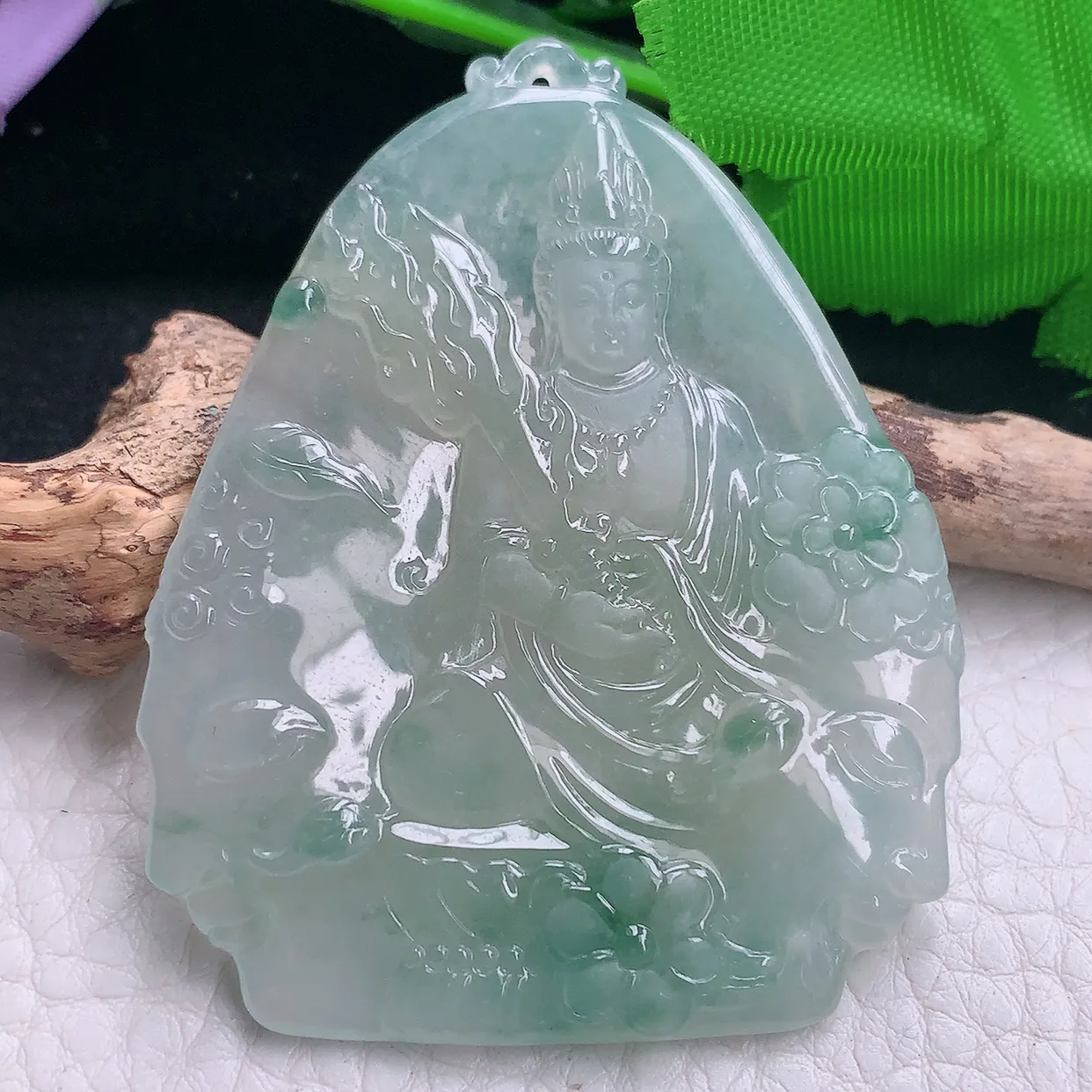 Lz实拍59.5*47.8*5.5缅甸天然翡翠虚空藏菩萨吊坠 生肖守护神玉坠
