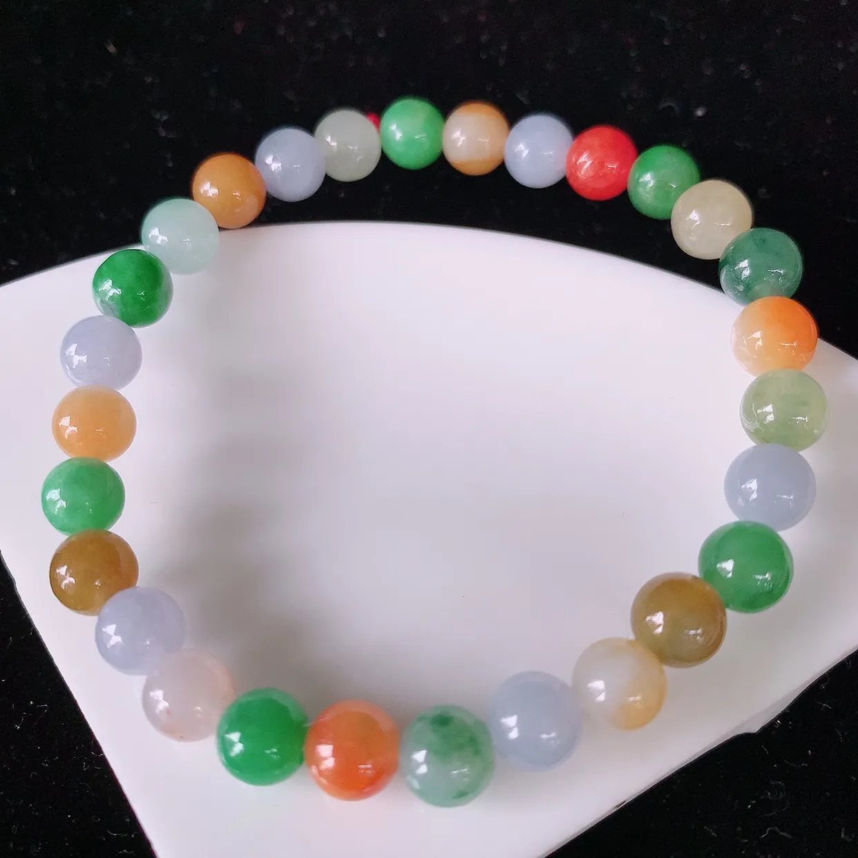 自然光实拍，冰润多宝翡翠手链，多彩翡翠手串，颜色丰富，料子细腻，高档大气，自戴送礼佳品！#46.20取一尺寸6.8mm