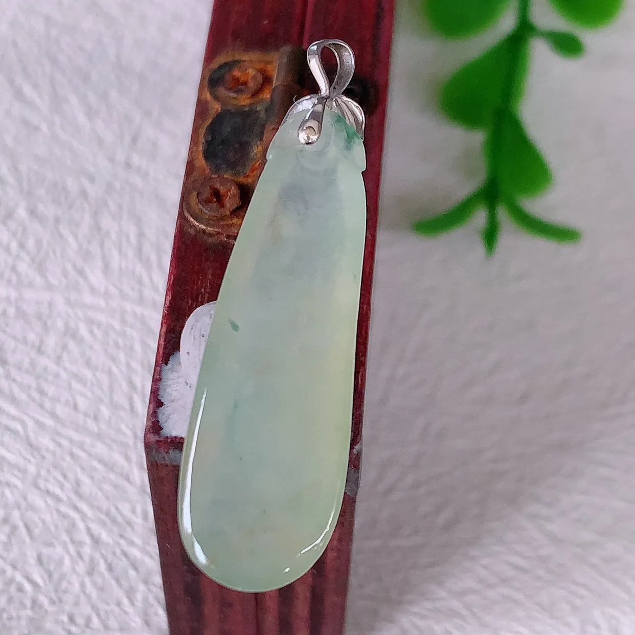 18K金镶嵌冰种黄加绿翡翠招财福瓜吊坠，精美饱满福瓜，种水足，形态圆润饱满，福相十足 ！#12.20