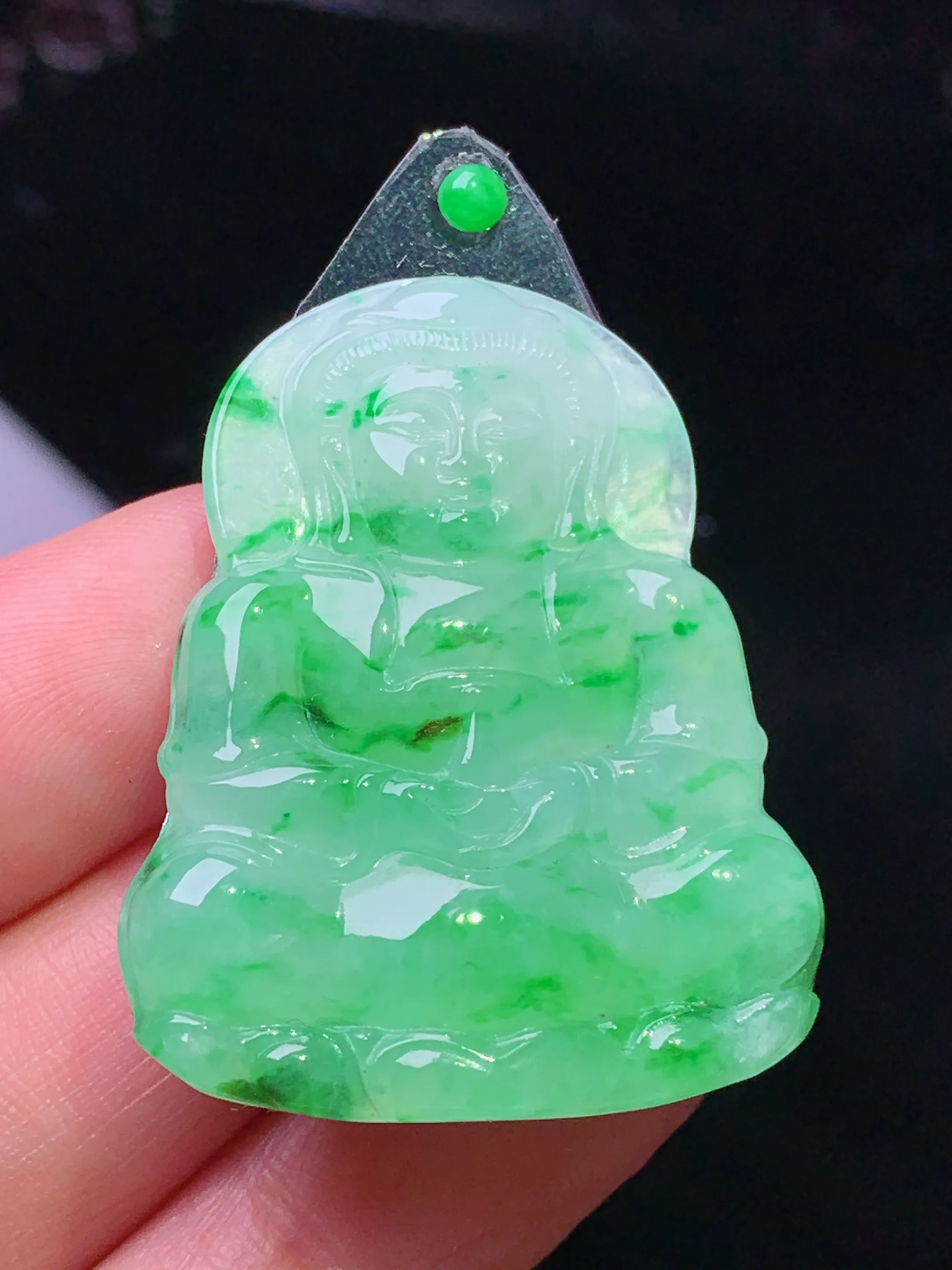 镶嵌款 飘绿观音菩萨 玉质细腻 色泽清新艳丽 整体尺寸57.2*30*3.5
