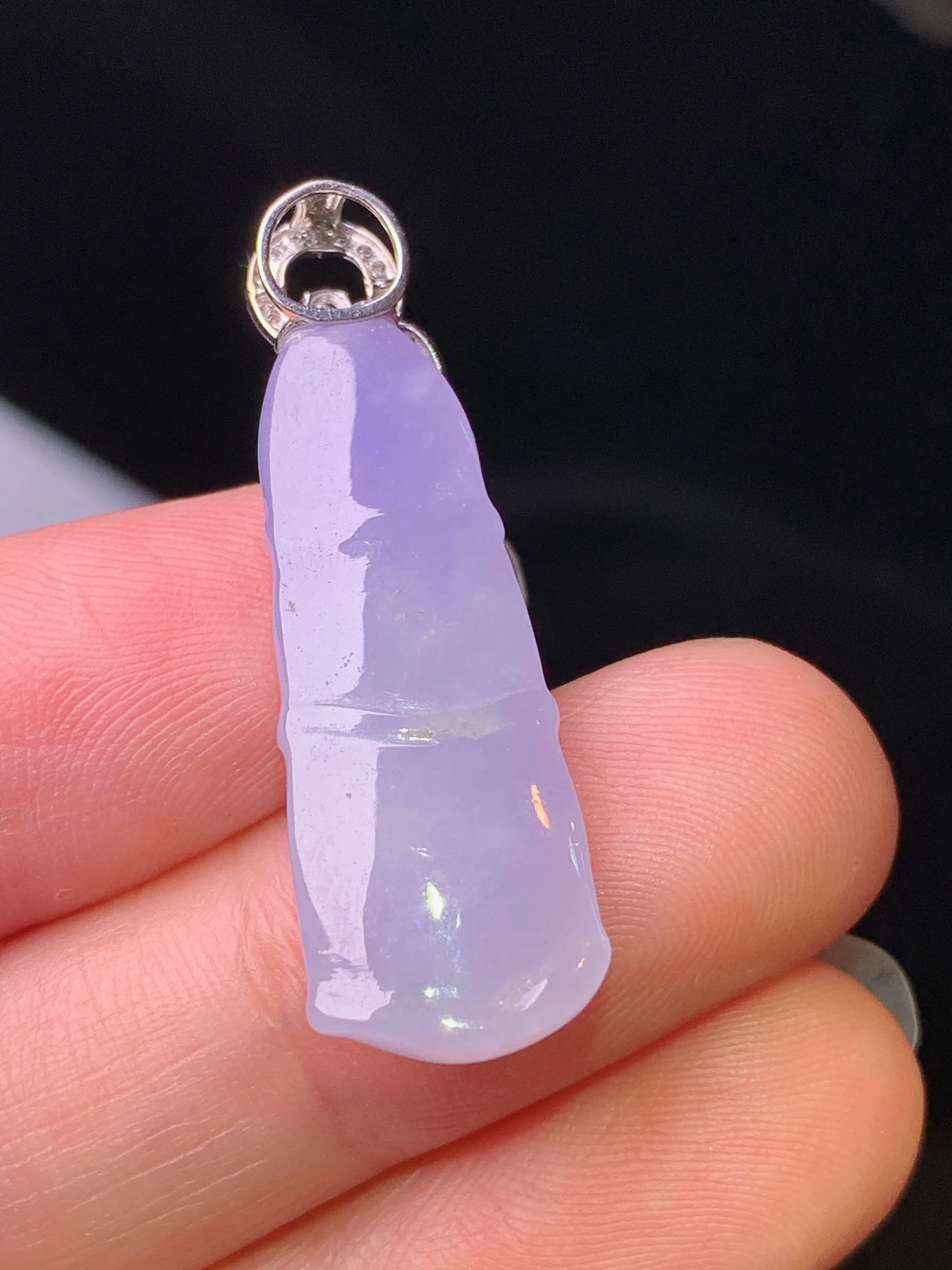 18k金钻镶嵌紫罗兰竹节吊坠 玉质细腻 色泽清新艳丽 整体尺寸34.3*10.8*5.3