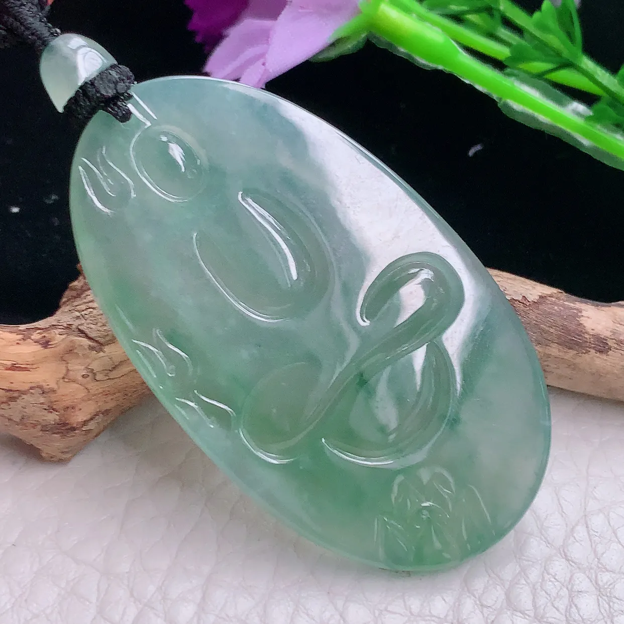 yl实拍53.8*31.5*5.3天然翡翠a货睛水大日如来佛祖吊坠冰透精雕守护神玉坠