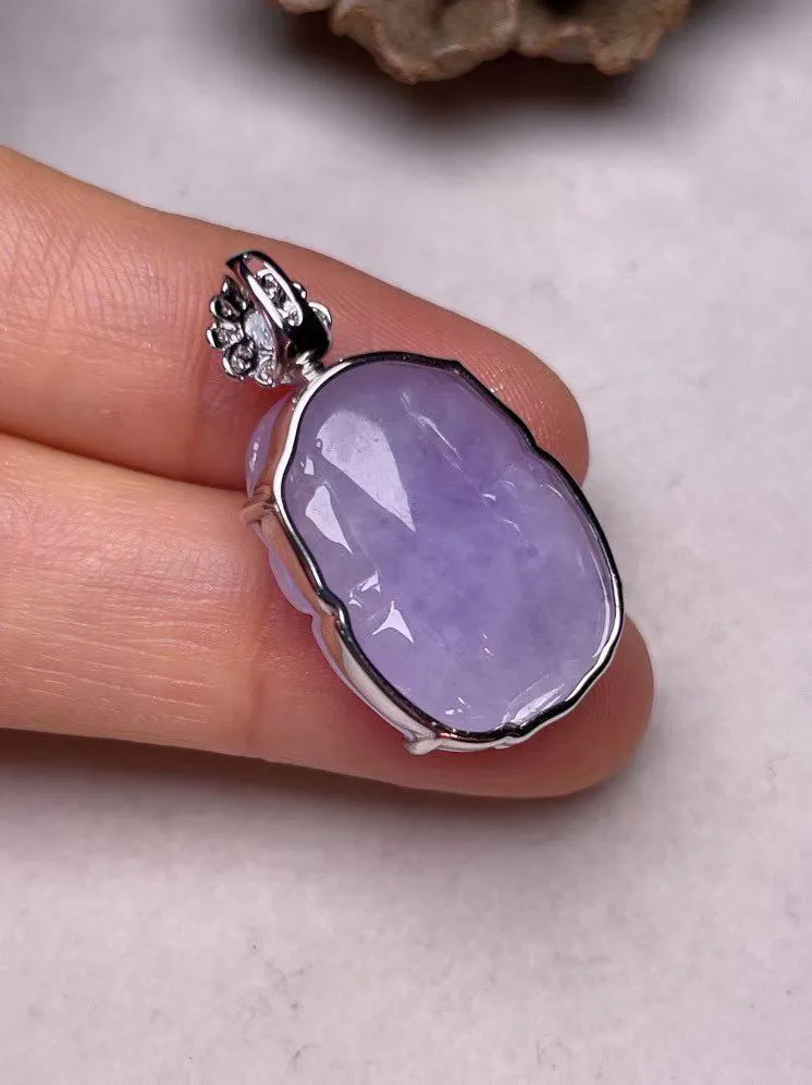 冰糯种紫罗兰貔貅吊坠、真金真钻镶嵌，种水好，玉质细腻 .裸石尺寸 21.6*15.5*