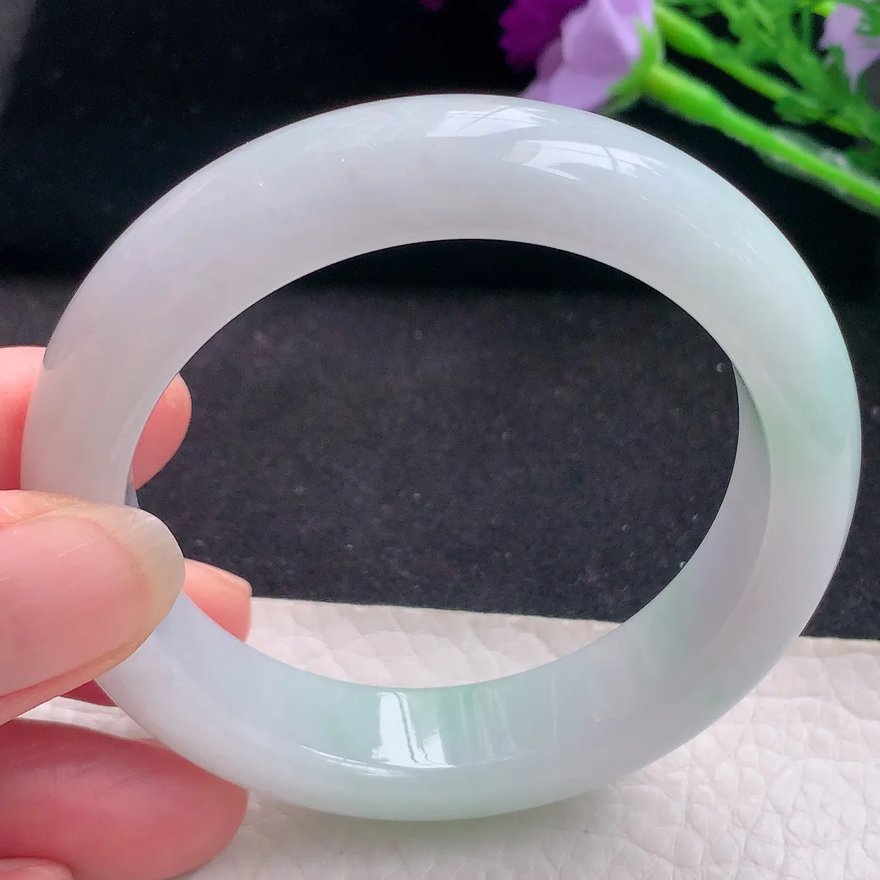 nr自然光53*13*8.8平安镯 缅甸翡翠a货水润清新飘绿宽边玉手镯玉手环