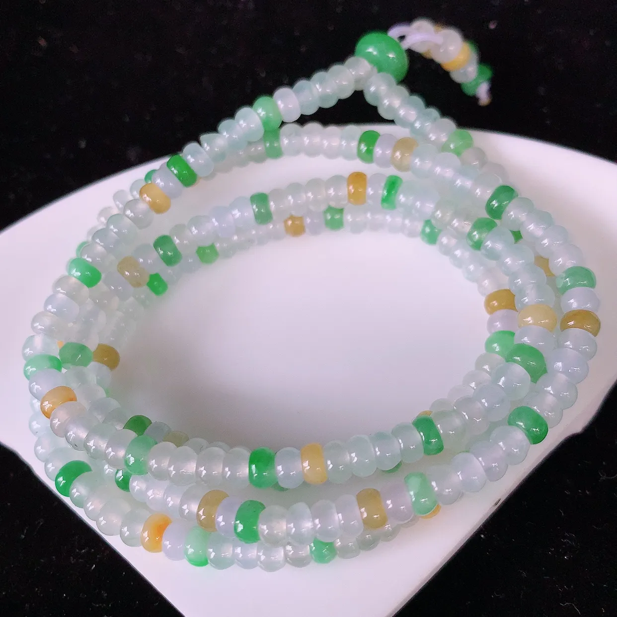 自然光实拍，冰种多宝翡翠项链，多彩翡翠珠链，颜色丰富，料子细腻，高档大气，自戴送礼佳品！#001.1取一尺寸4mm