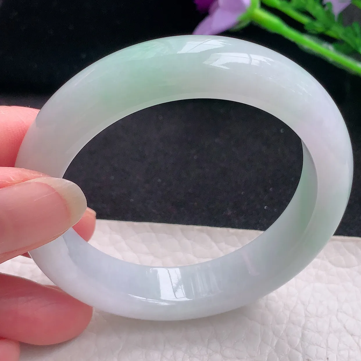 nr自然光53*13*8.8平安镯 缅甸翡翠a货水润清新飘绿宽边玉手镯玉手环