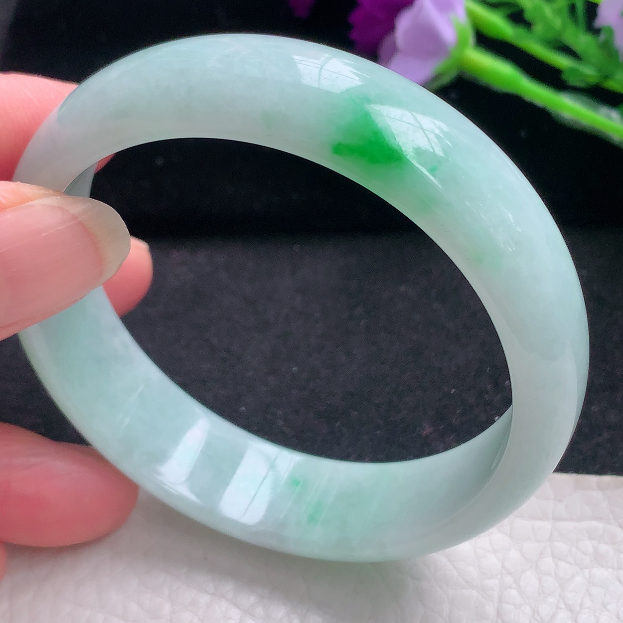 nr自然光56.5*15.5*6.5轮胎镯 缅甸翡翠a货水润飘绿宽边玉手镯玉手环