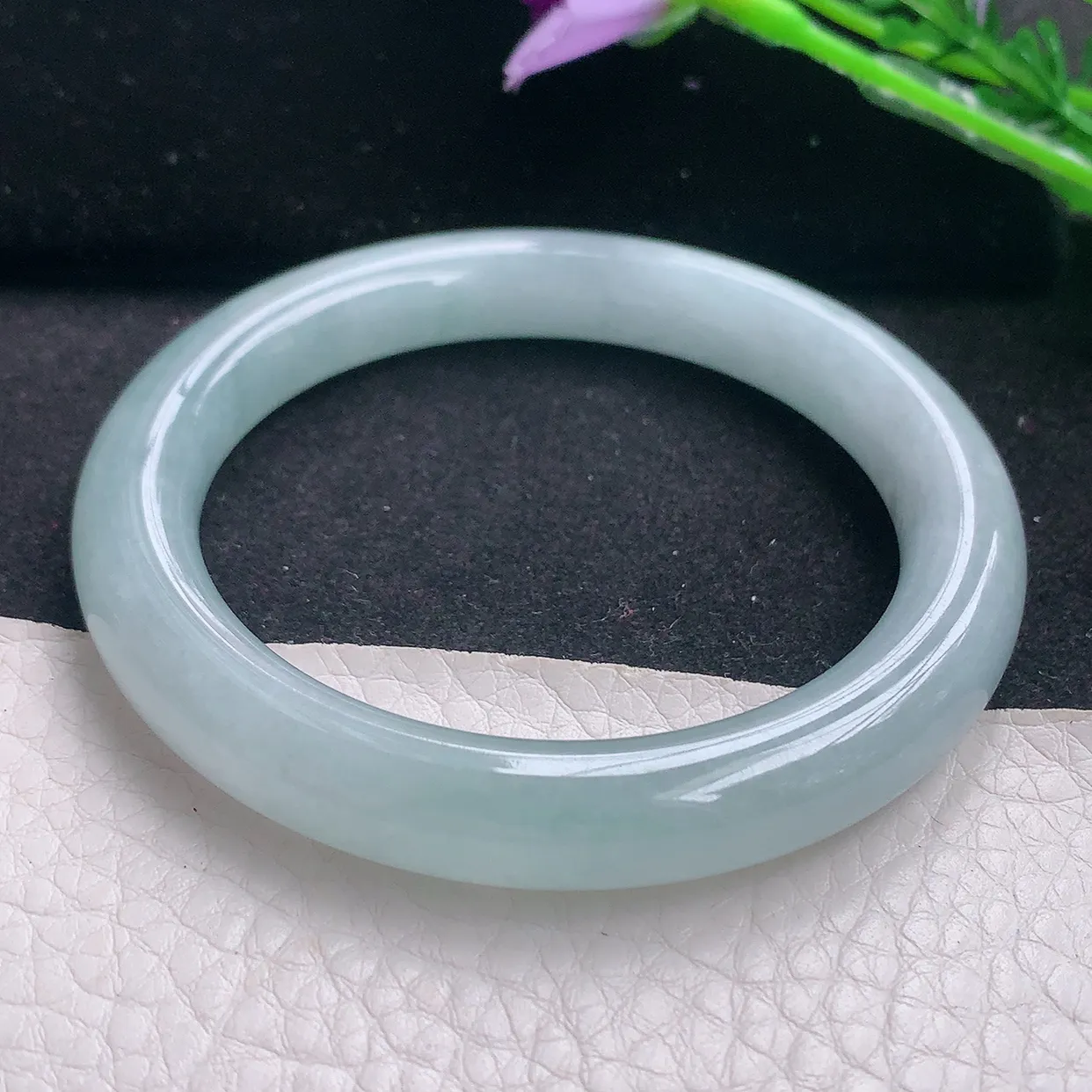 nr自然光53*9.6*9美人镯 缅甸翡翠a货水润蓝韵圆条玉手镯玉手环