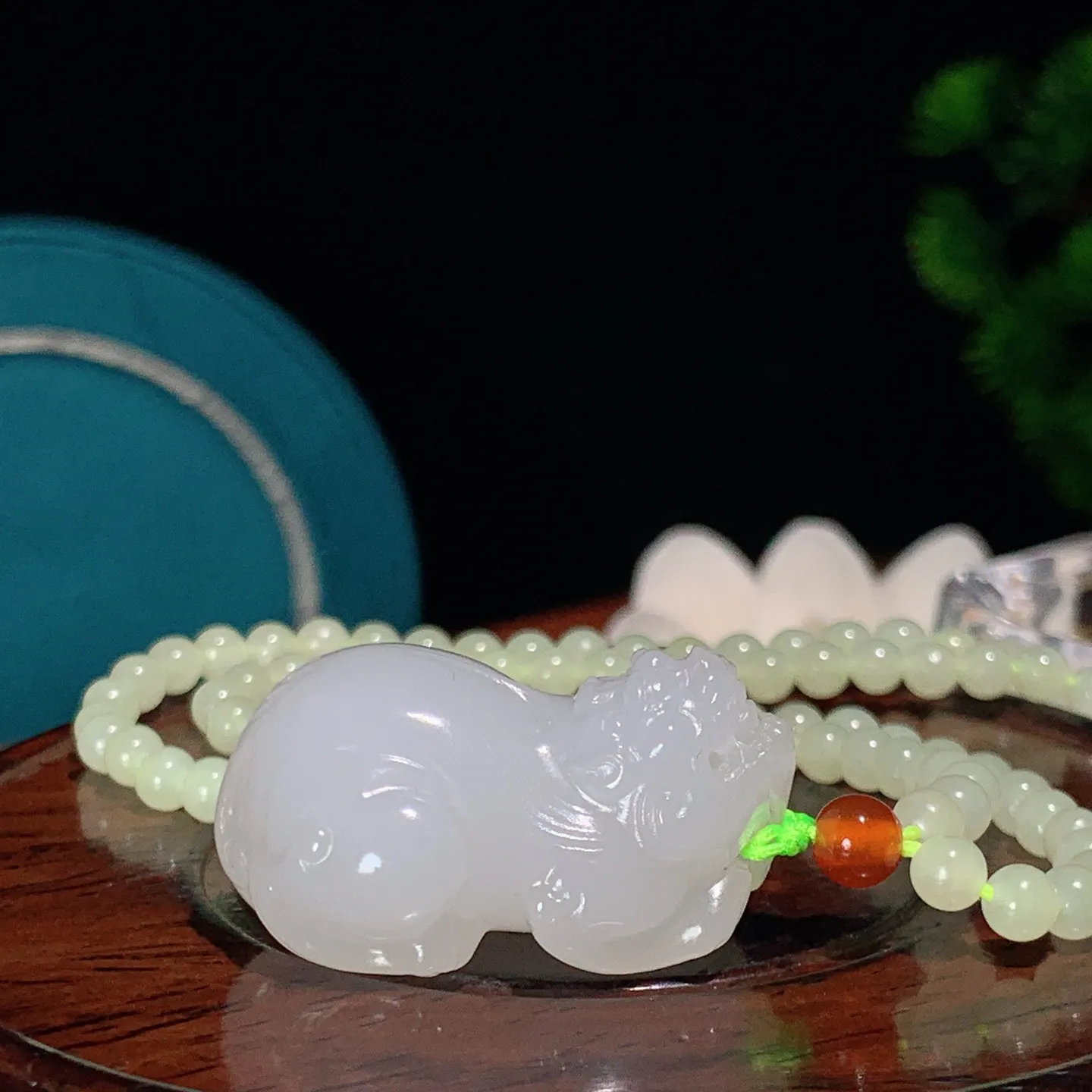 和田玉白玉招财进宝貔貅挂件。尺寸33/22/17重30.0克。玉质细腻油润。手推出油。佩戴高端典雅。