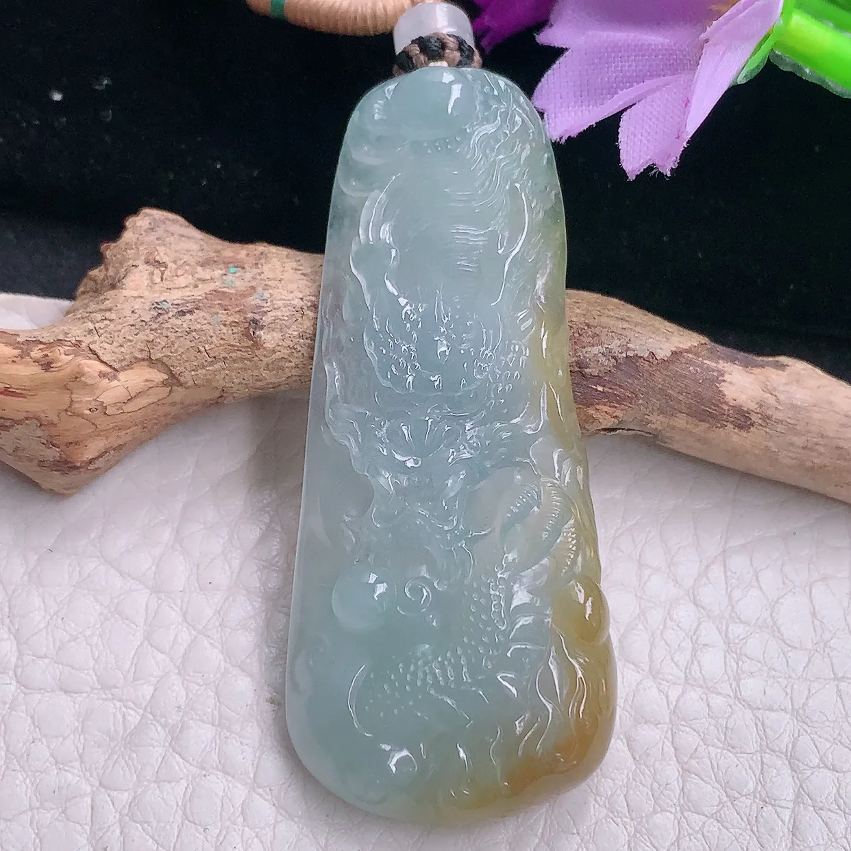 yl实拍57.5*25*7.2天然翡翠a货冰透俏黄龙牌吊坠精雕神龙戏珠玉坠