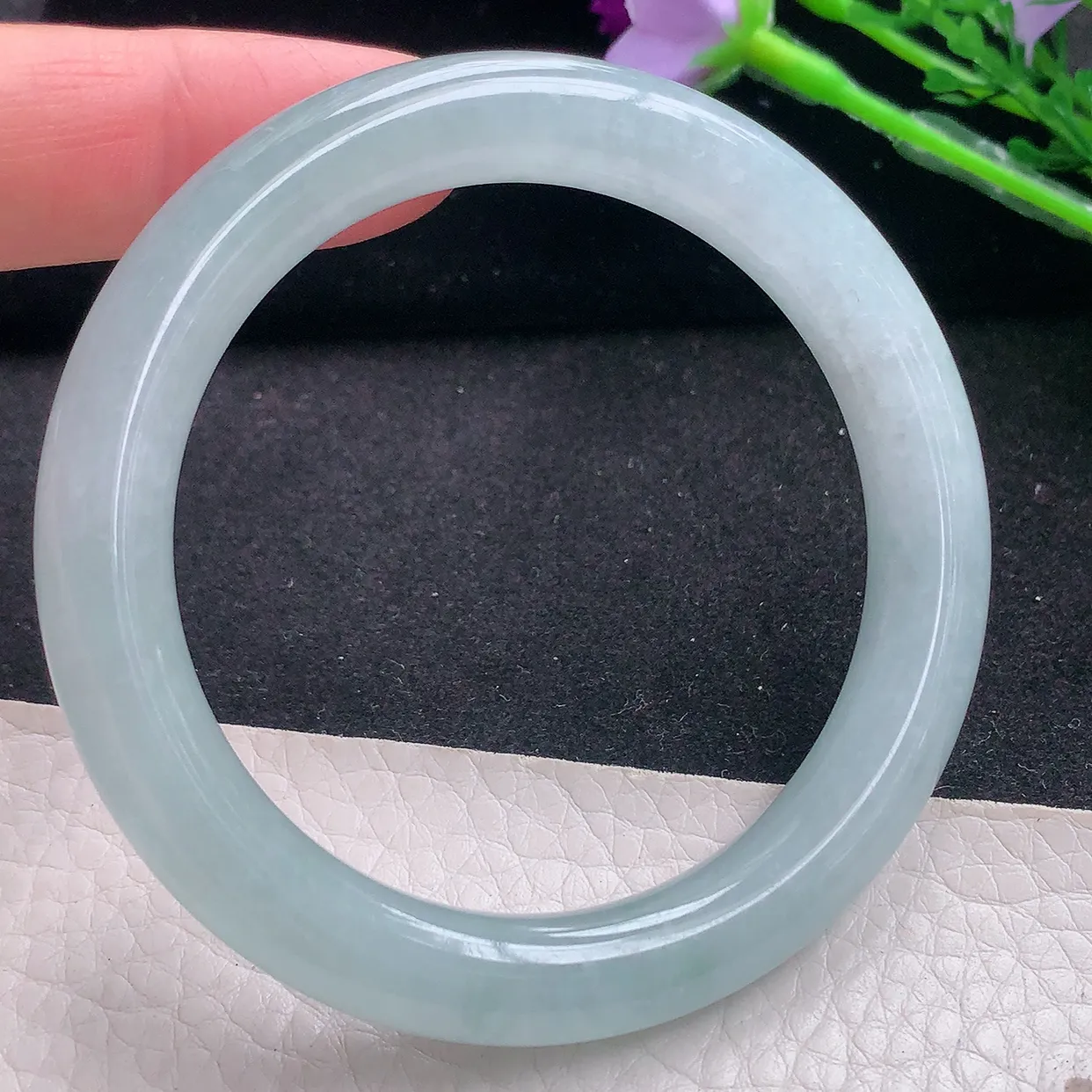 nr自然光53*9.6*9美人镯 缅甸翡翠a货水润蓝韵圆条玉手镯玉手环