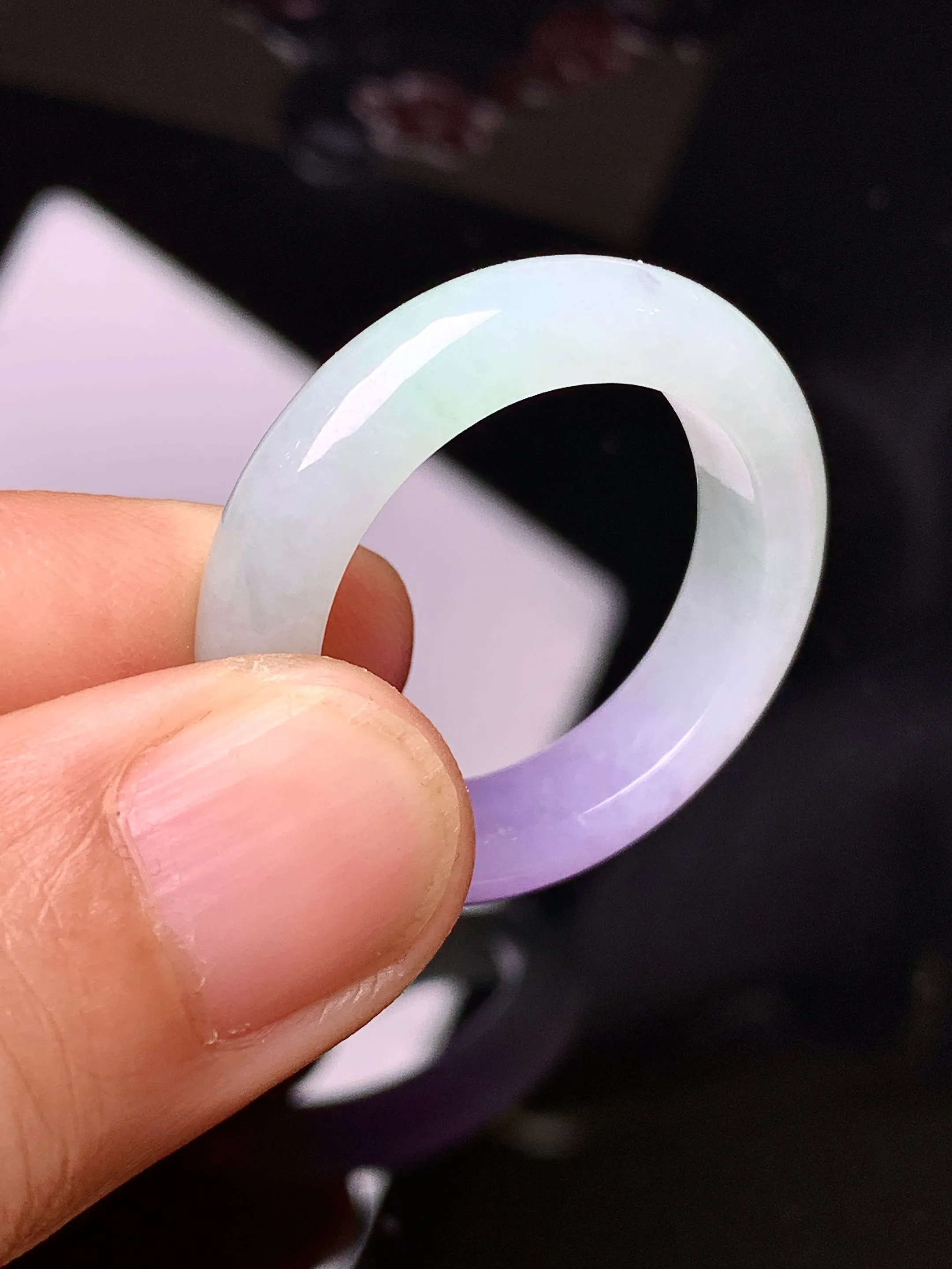 紫罗兰指环 玉质细腻 色泽清新艳丽 圈口23 整体尺寸28.3*5.6*4.2