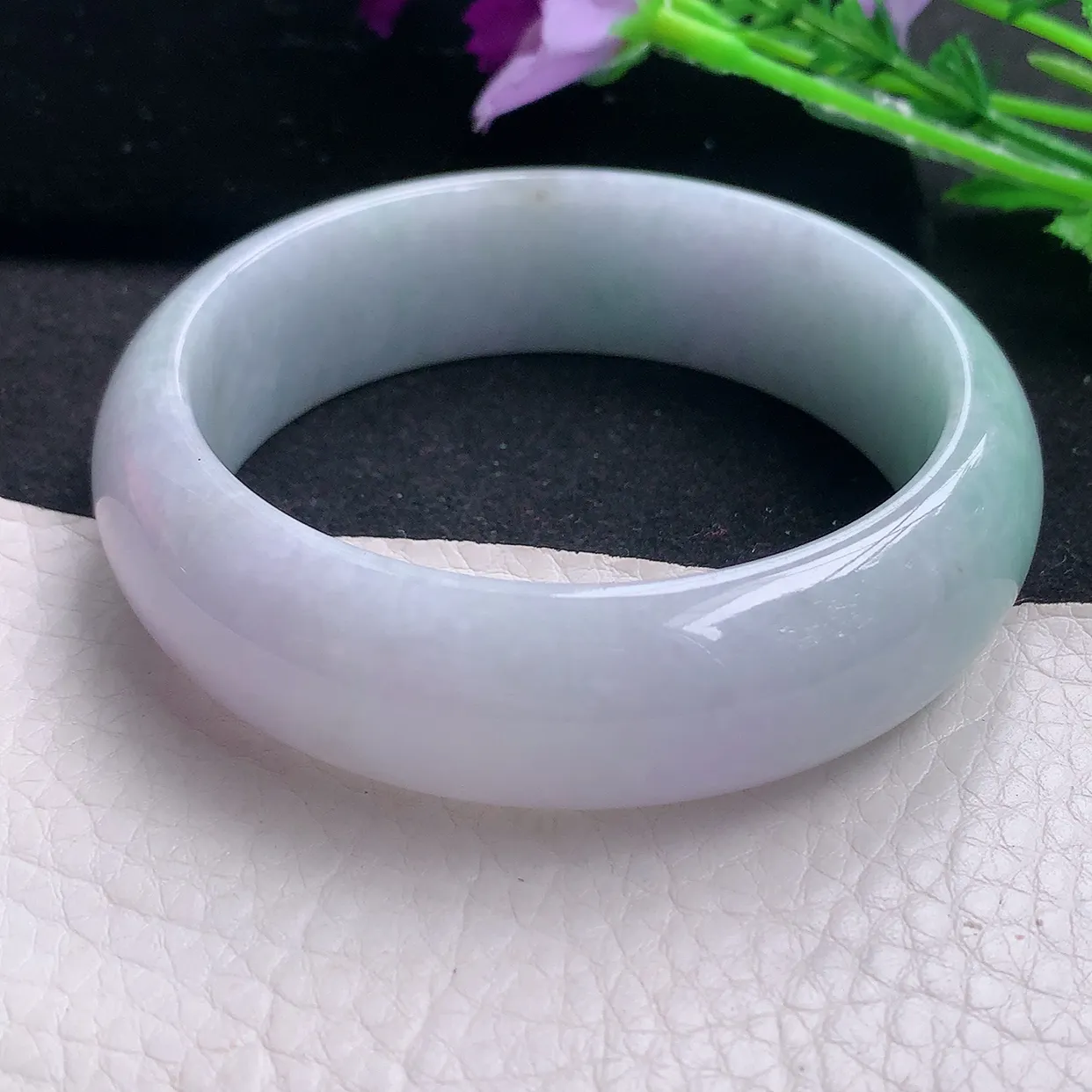 ee自然光58*18*8.2轮胎镯 缅甸翡翠A货淡春带彩宽边玉手镯玉手环