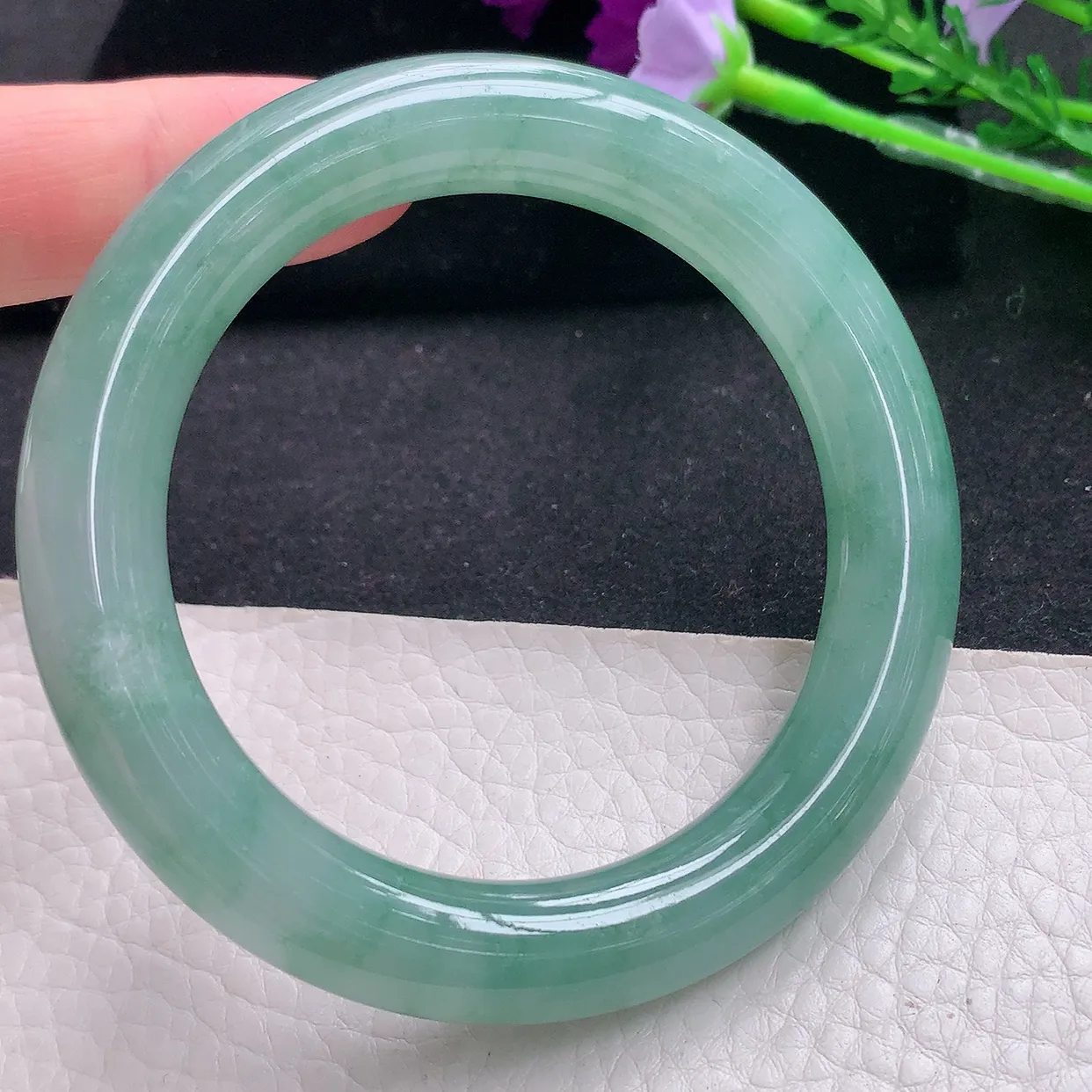 xd自然光59*10.8美人镯 缅甸翡翠a货玉手镯满绿圆条玉手环