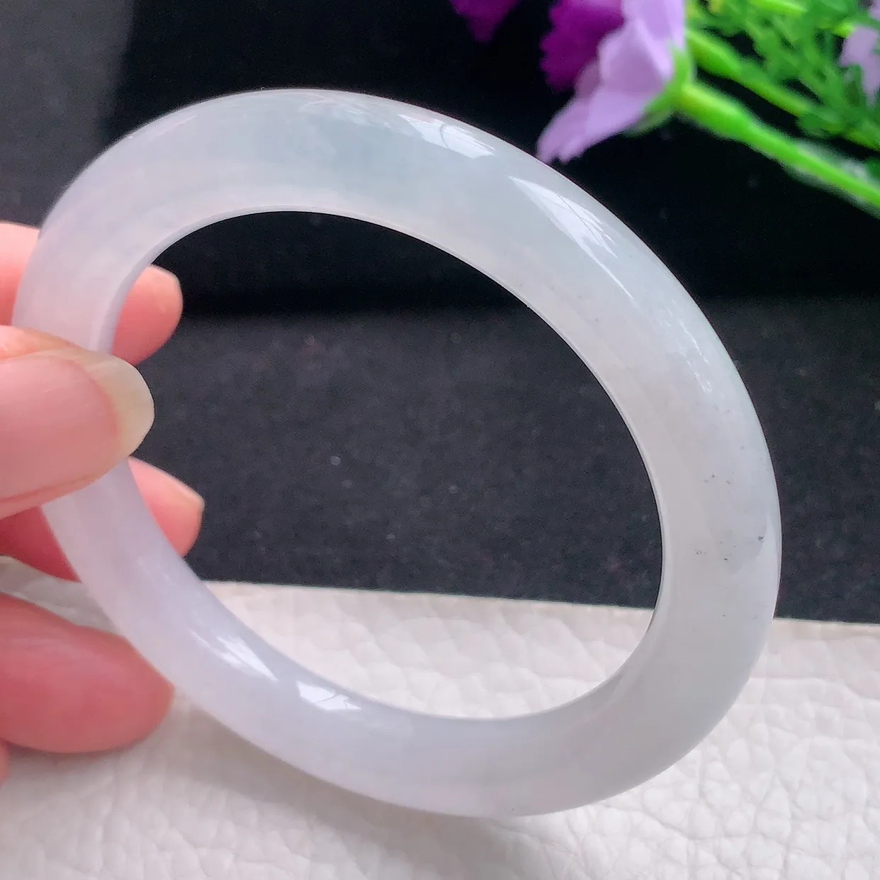 nr自然光56*9.5美人镯 缅甸翡翠a货水润冰纯圆条玉手镯玉手环 叮当