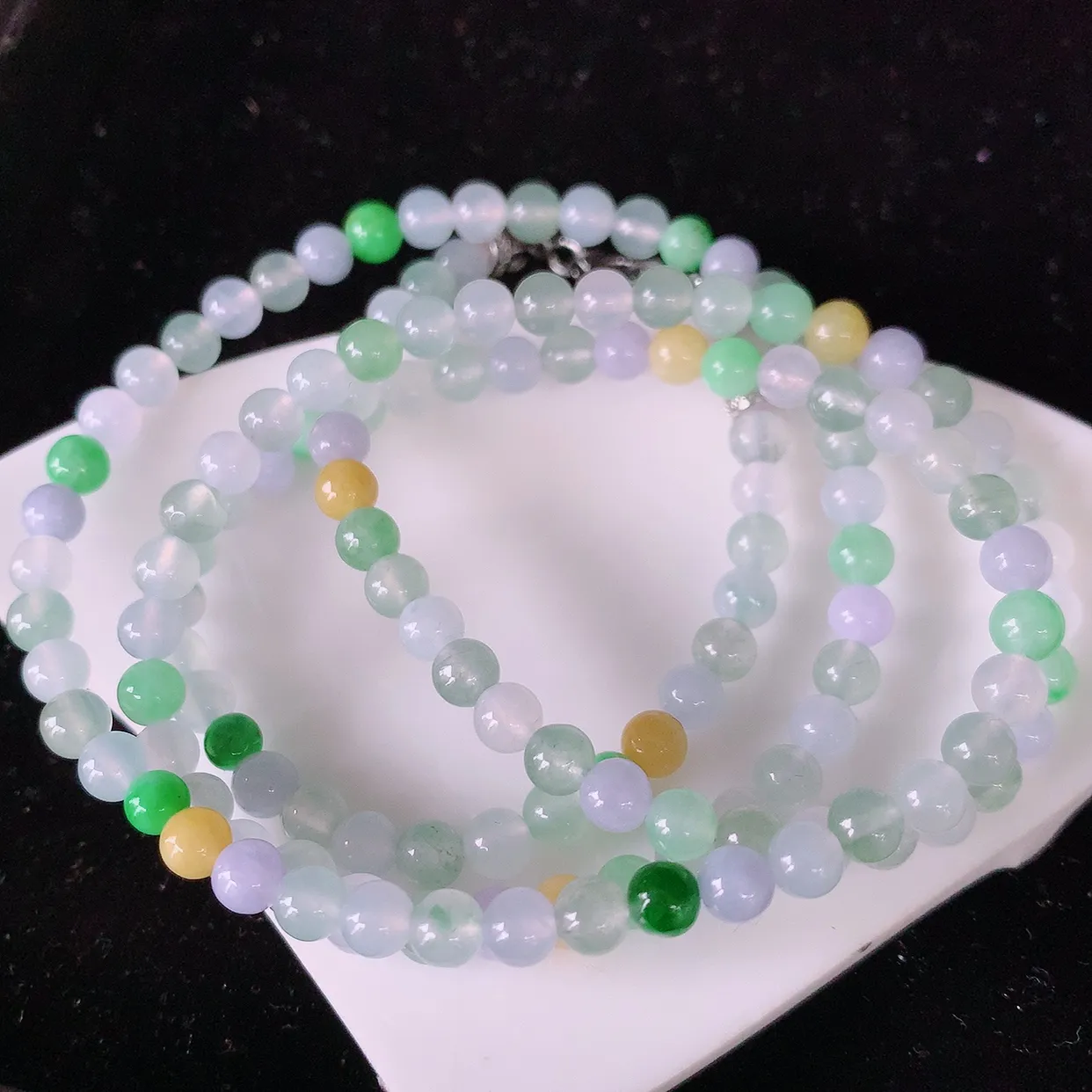 自然光实拍，冰种多宝翡翠项链，多彩翡翠珠链，颜色丰富，料子细腻，高档大气，自戴送礼佳品！#191取一