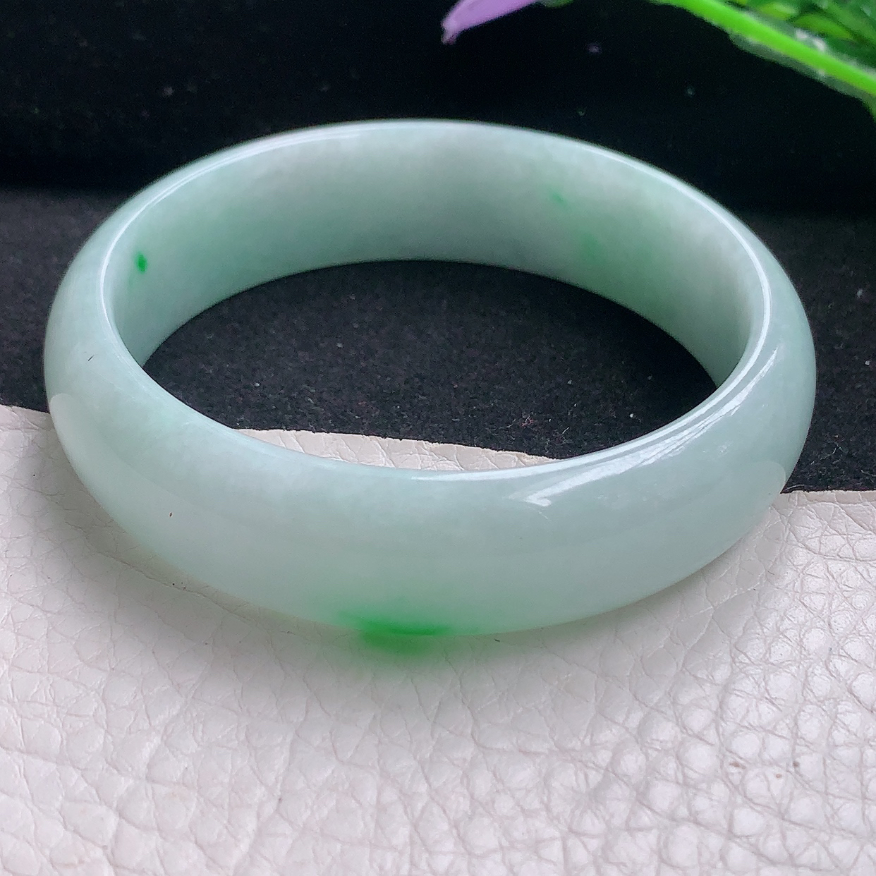 nr自然光56.5*15.5*6.5轮胎镯 缅甸翡翠a货水润飘绿宽边玉手镯玉手环