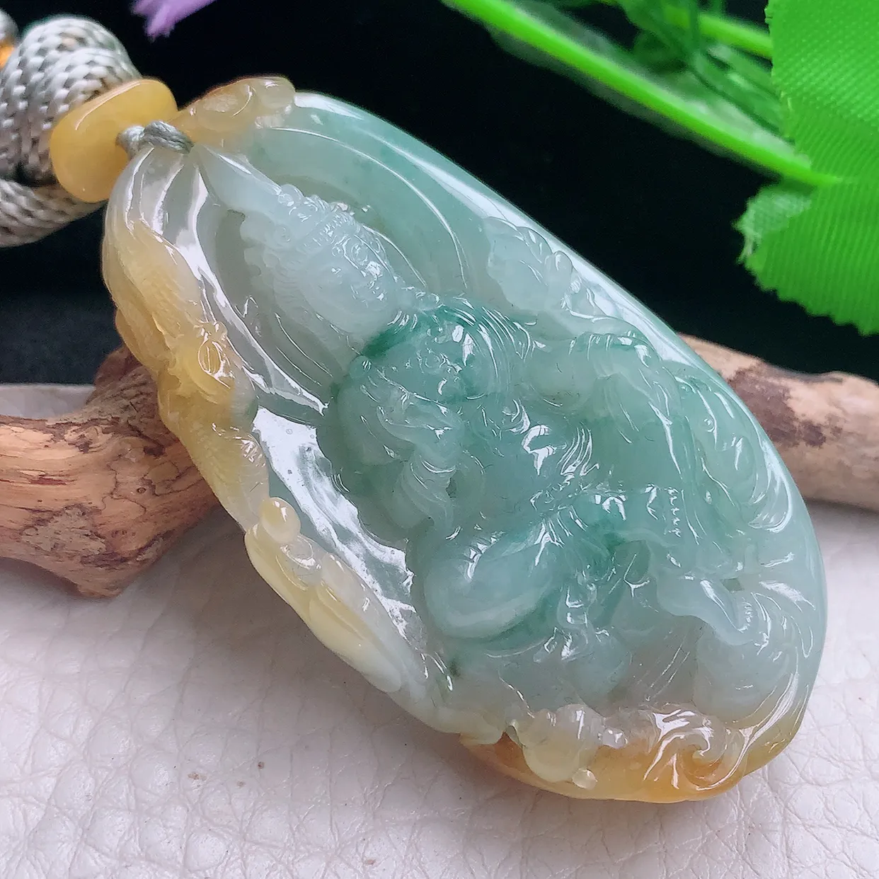 yl实拍60*33.8*11.2天然翡翠a货俏黄翡倚凤观音吊坠冰透精雕守护神玉坠