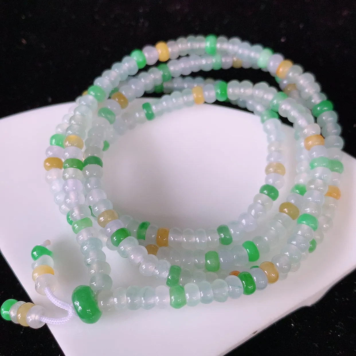 自然光实拍，冰种多宝翡翠项链，多彩翡翠珠链，颜色丰富，料子细腻，高档大气，自戴送礼佳品！#001.1取一尺寸4mm