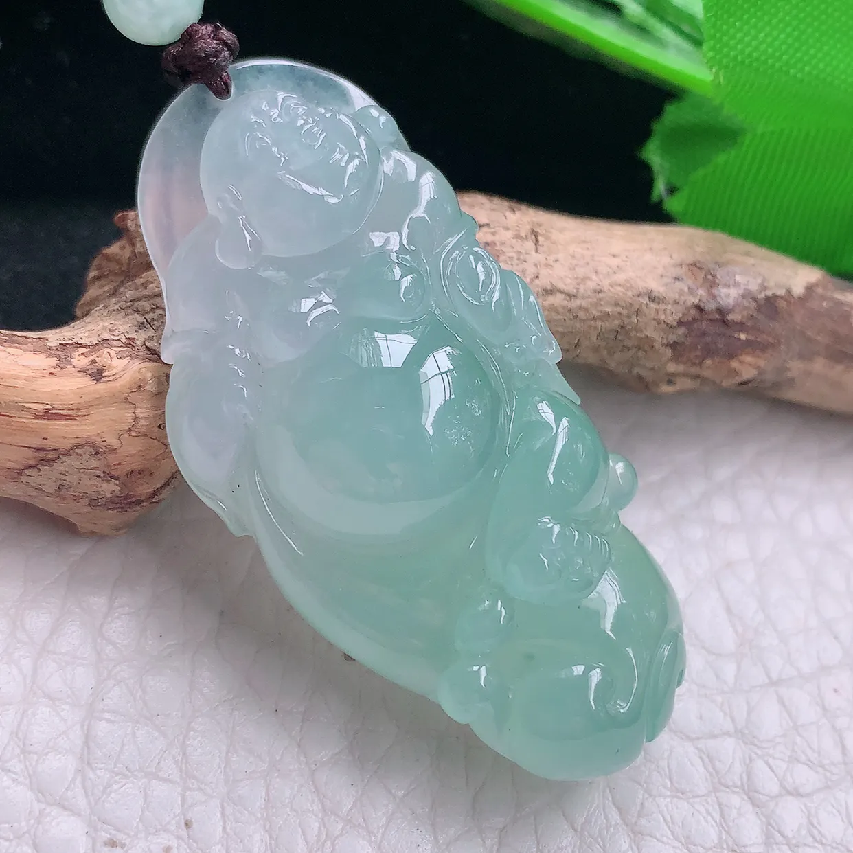 Lz实拍47.5*23*11.3天然翡翠a货冰种站佛祖吊坠冰透精雕布袋佛弥勒佛玉坠