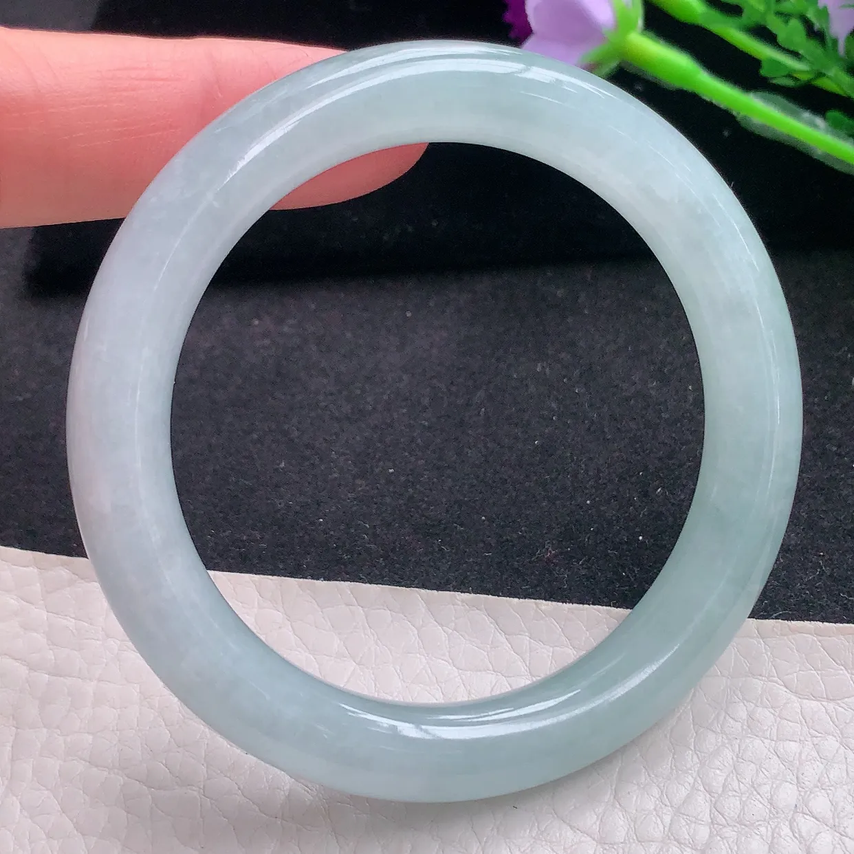 nr自然光53*9.6*9美人镯 缅甸翡翠a货水润蓝韵圆条玉手镯玉手环