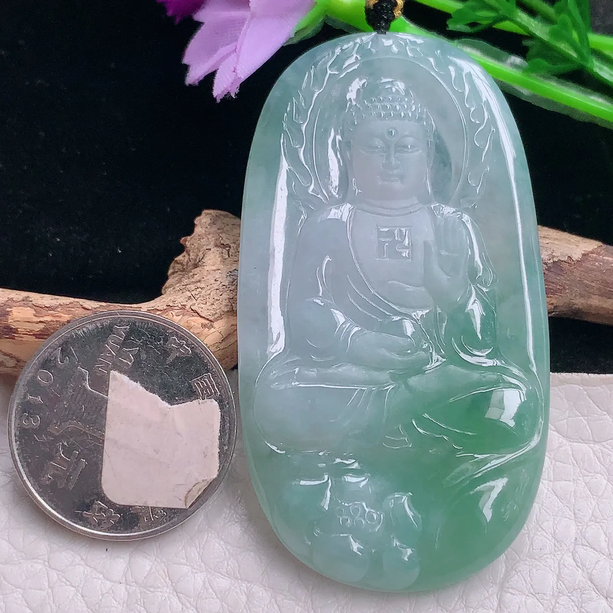 kh实拍62.6*34.5*5.6天然翡翠阿弥佗佛吊坠冰透精雕俏色如来佛祖