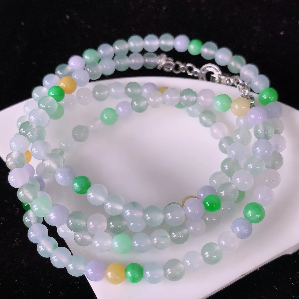 自然光实拍，冰种多宝翡翠项链，多彩翡翠珠链，颜色丰富，料子细腻，高档大气，自戴送礼佳品！#191取一尺寸4.5mm