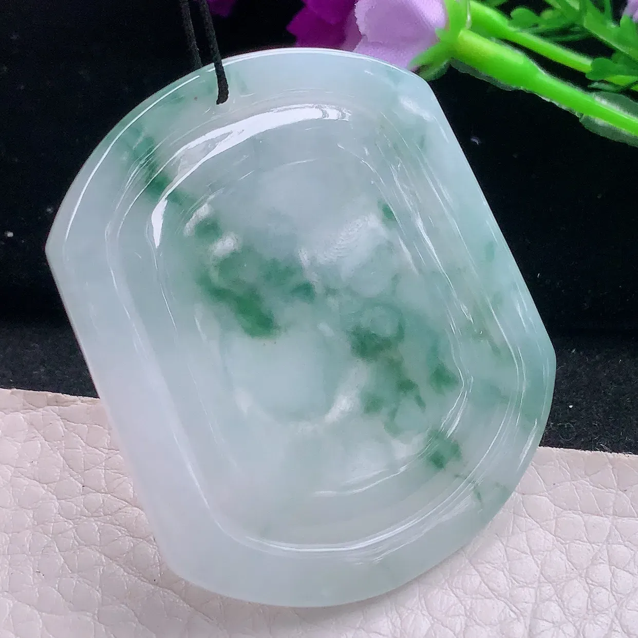 kh实拍51.8*43.8*5天然翡翠a货冰飘花生肖兔子吊坠 聪明伶俐玉佩