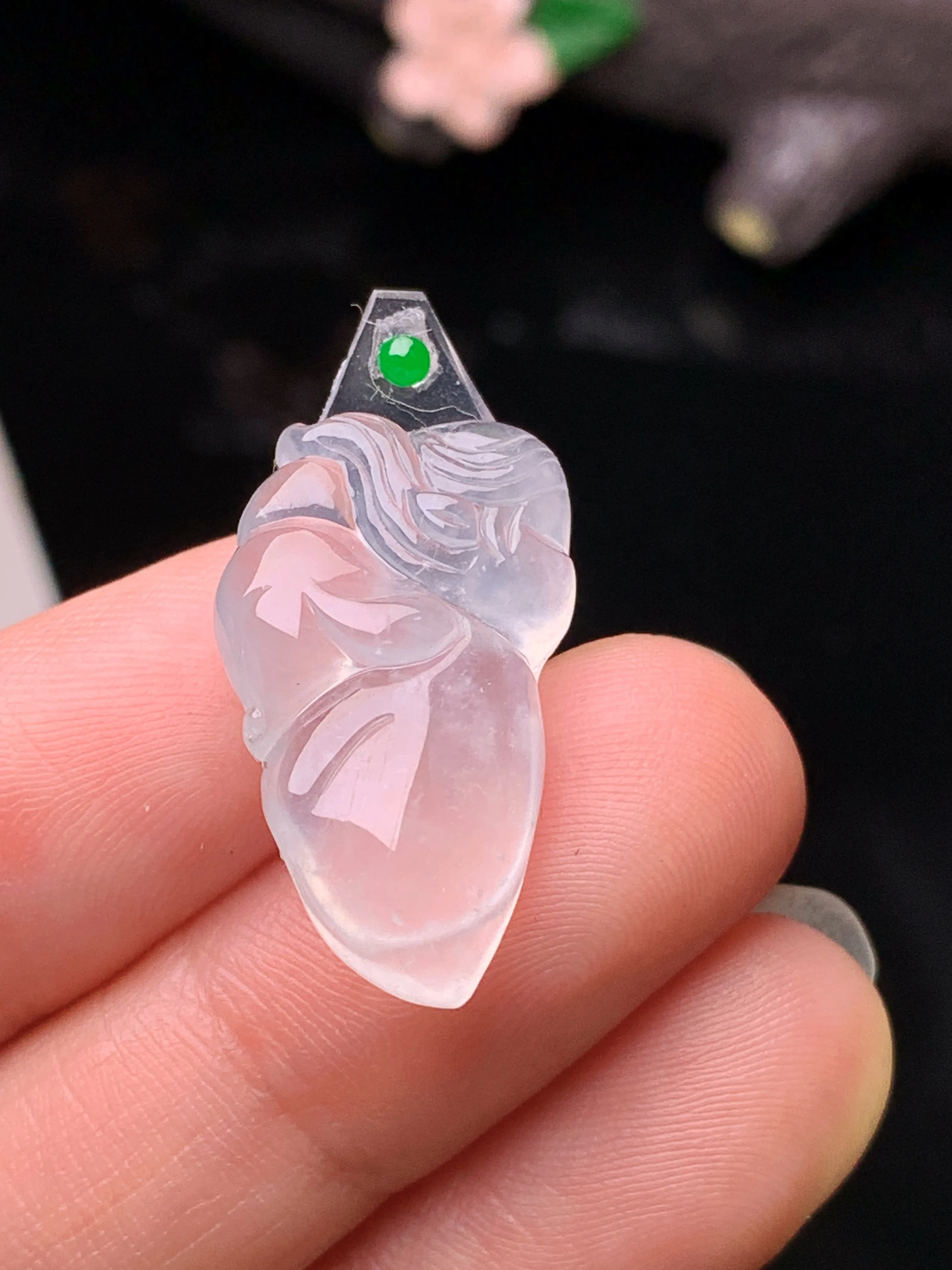 镶嵌款 冰种天使宝宝  玉质细腻 色泽清新艳丽 整体尺寸23.2*14*5.3