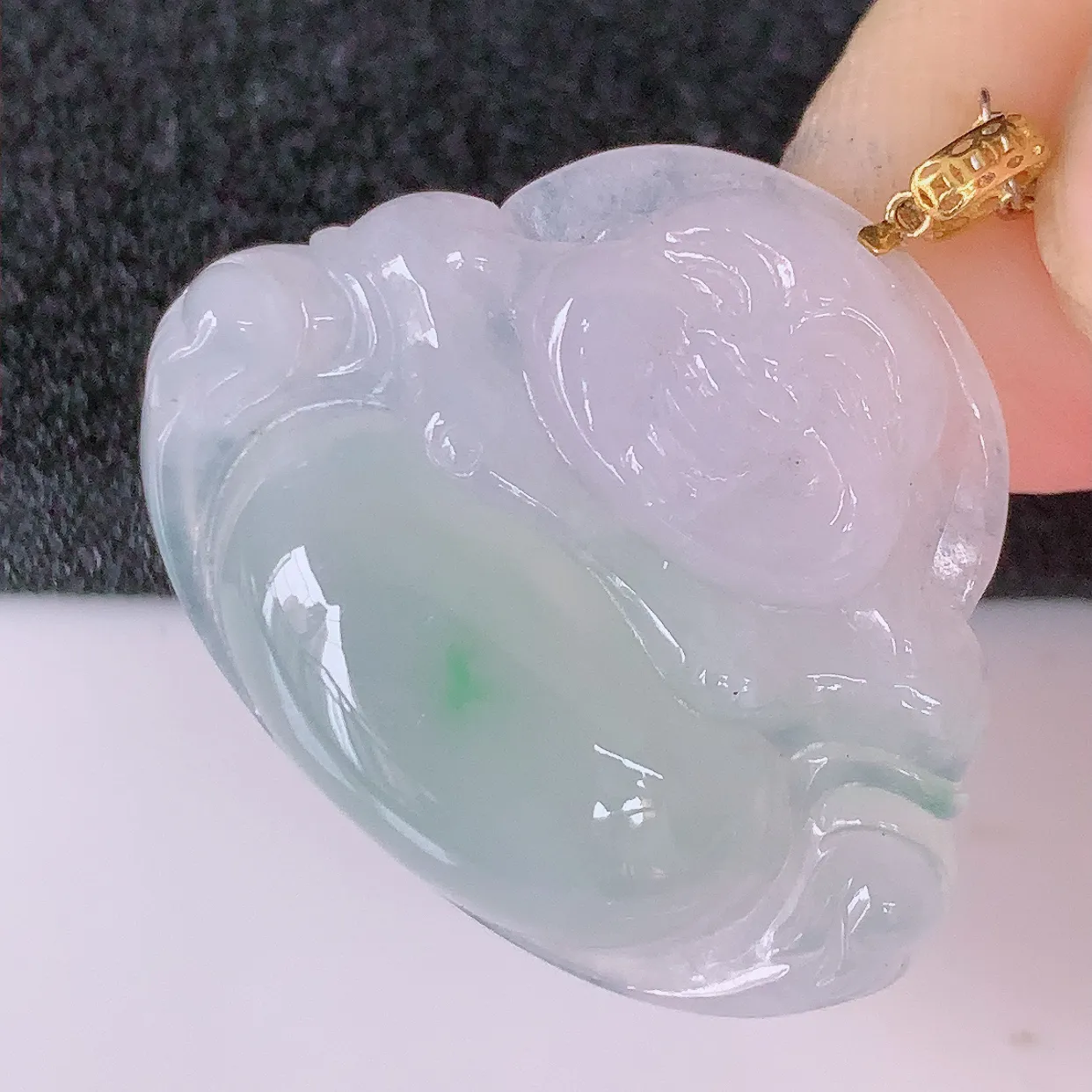 18K金镶嵌冰种飘绿翡翠佛公吊坠，玉笑佛，饱满，开脸喜庆，品佳品，配戴优雅迷人！#1.20