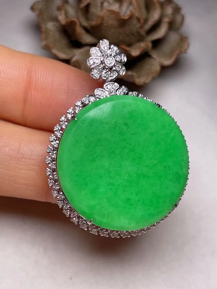 冰糯种辣色平安扣吊坠、真金真钻镶嵌，种水好，玉质细腻 .裸石尺寸 26.0