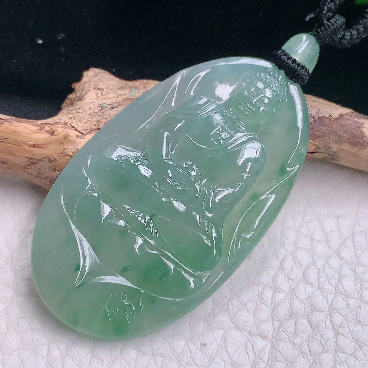 yl实拍53.8*31.5*5.3天然翡翠a货睛水大日如来佛祖吊坠冰透精雕守护神玉坠