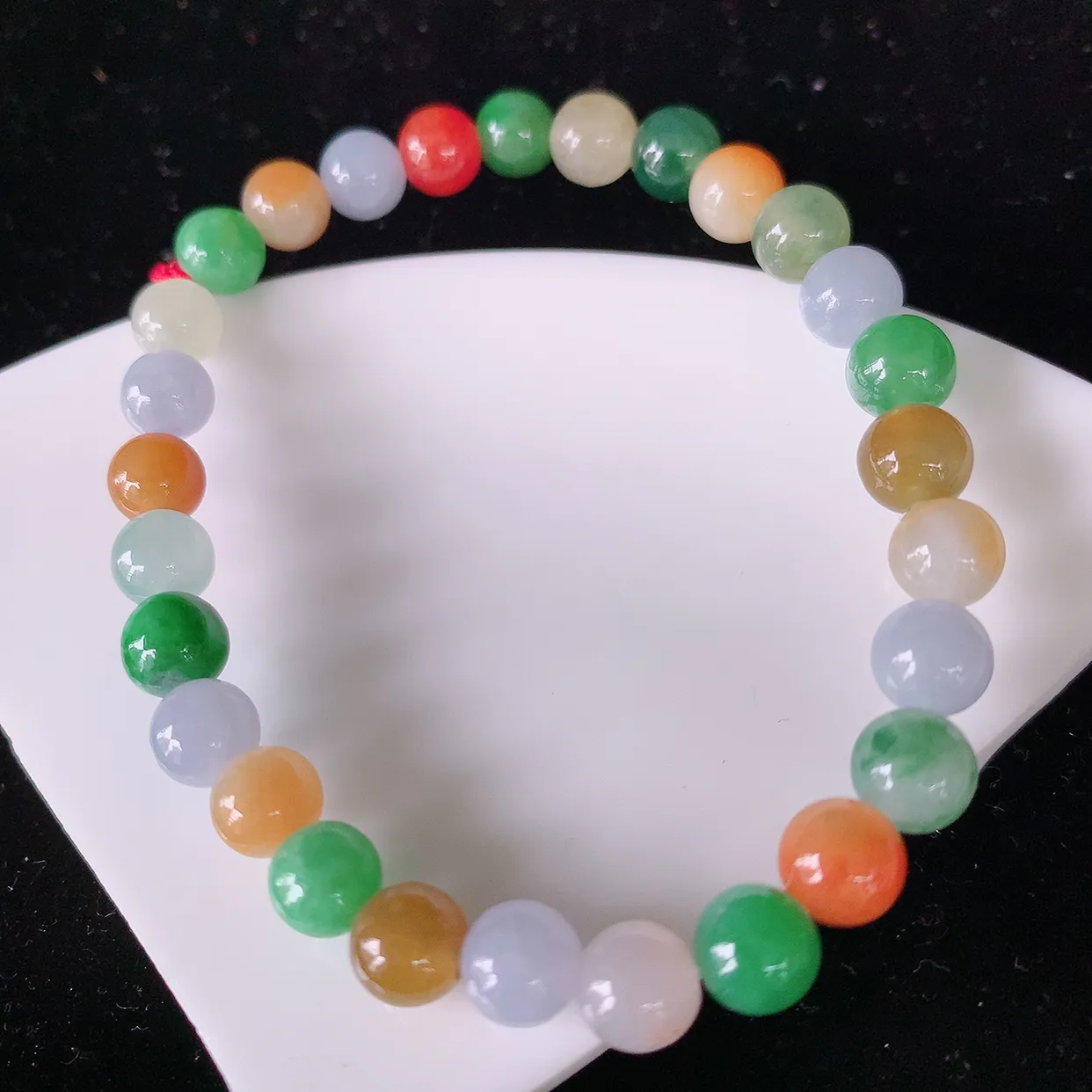 自然光实拍，冰润多宝翡翠手链，多彩翡翠手串，颜色丰富，料子细腻，高档大气，自戴送礼佳品！#46.20取一尺寸6.8mm