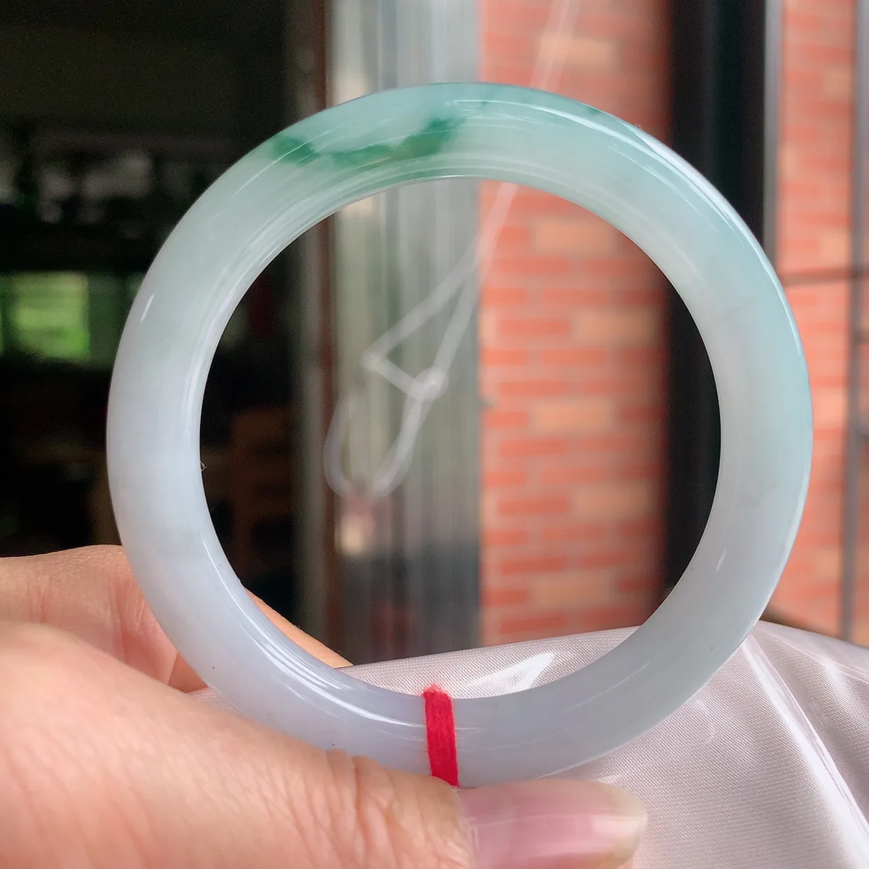 xo自然光57*9美人镯 缅甸翡翠A货冰飘花圆条玉手镯玉手环