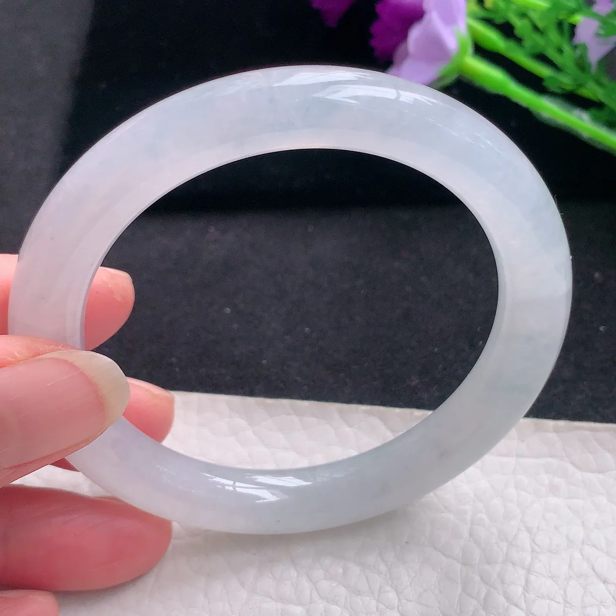 nr自然光56*9.5美人镯 缅甸翡翠a货水润冰纯圆条玉手镯玉手环 叮当