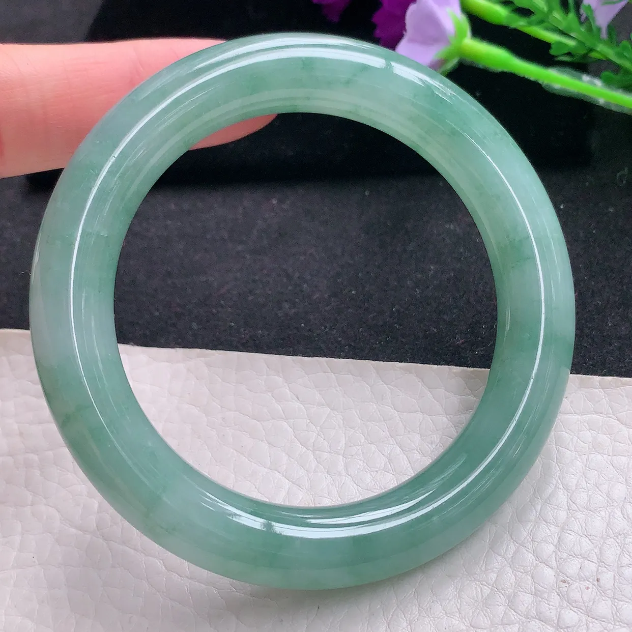 xd自然光59*10.8美人镯 缅甸翡翠a货玉手镯满绿圆条玉手环