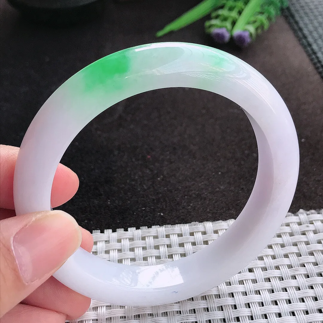 天然A货翡翠59.8/12.2/9.6老坑秀气温润飘阳绿手镯宽边玉镯